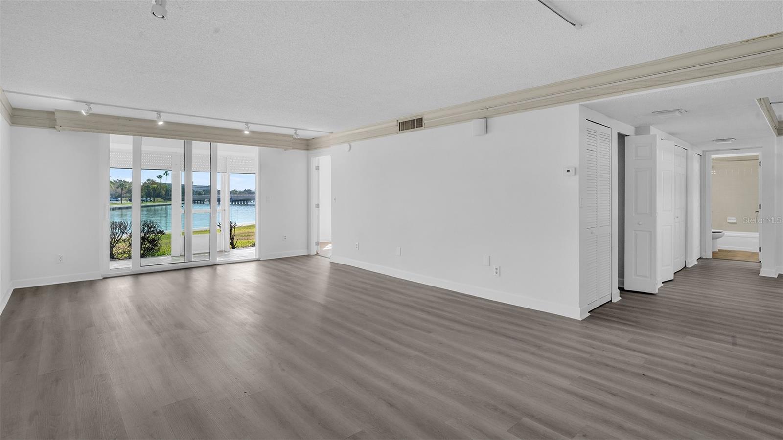 Image 8 of 28 For 7405 Bay Island Drive S 121