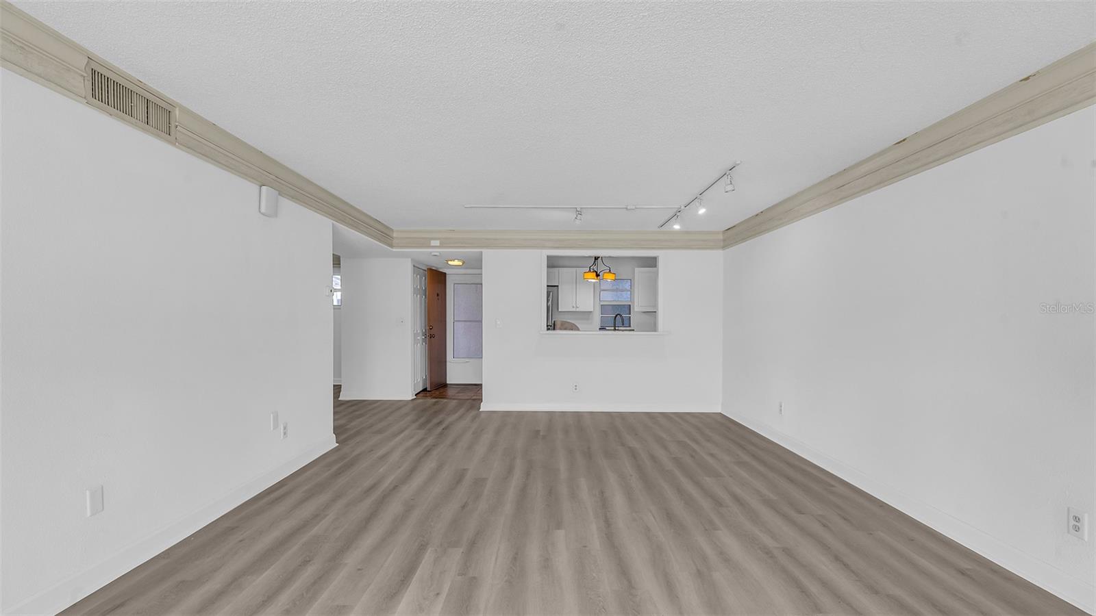 Image 9 of 28 For 7405 Bay Island Drive S 121