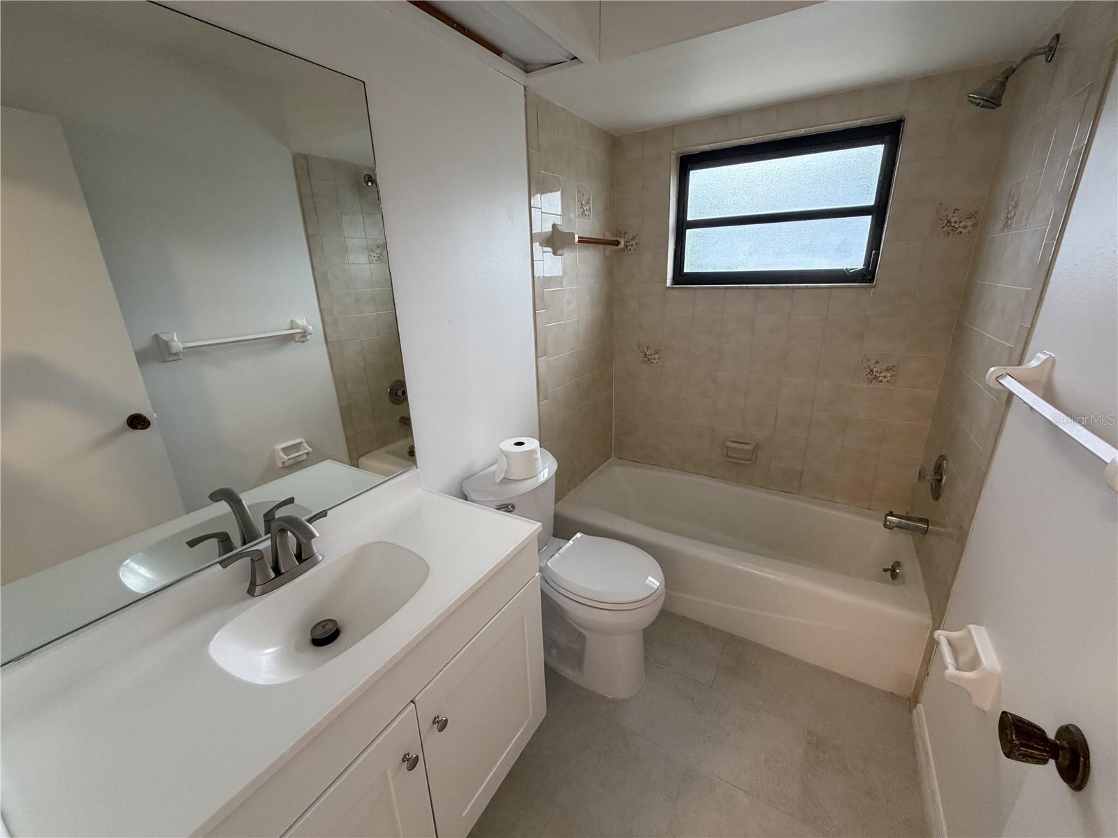 Image 6 of 19 For 531 Baffin Drive