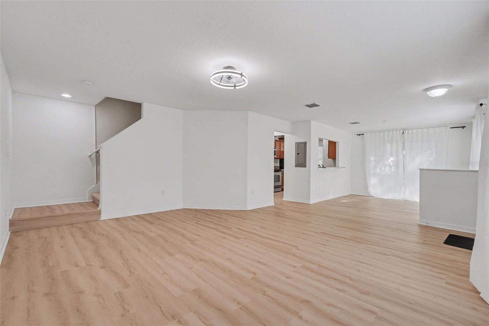 Image 4 of 29 For 6246 Timberly Lane