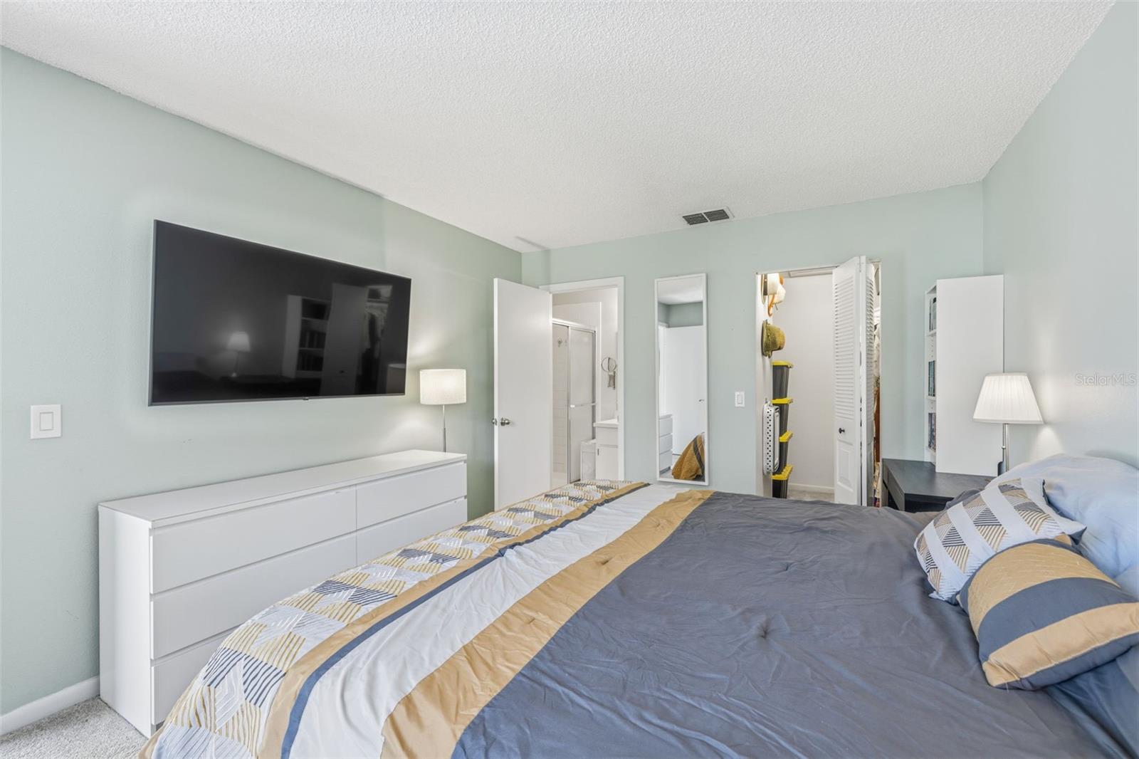 Image 17 of 35 For 1465 Millstream Lane 205