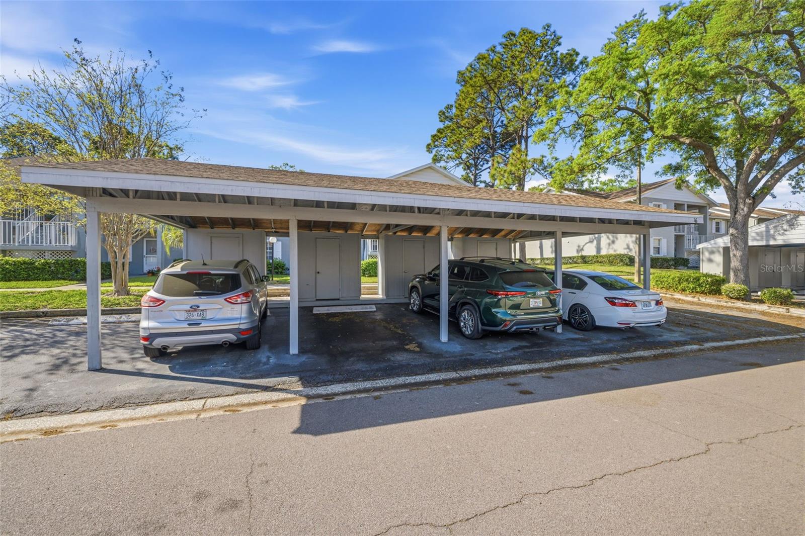 Image 32 of 35 For 1465 Millstream Lane 205