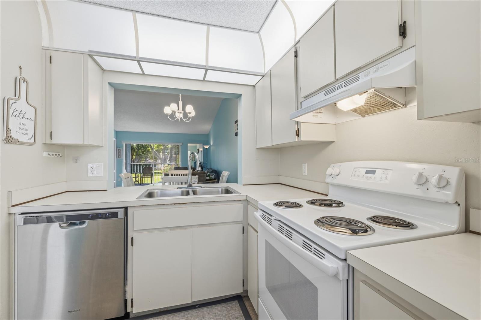 Image 7 of 35 For 1465 Millstream Lane 205