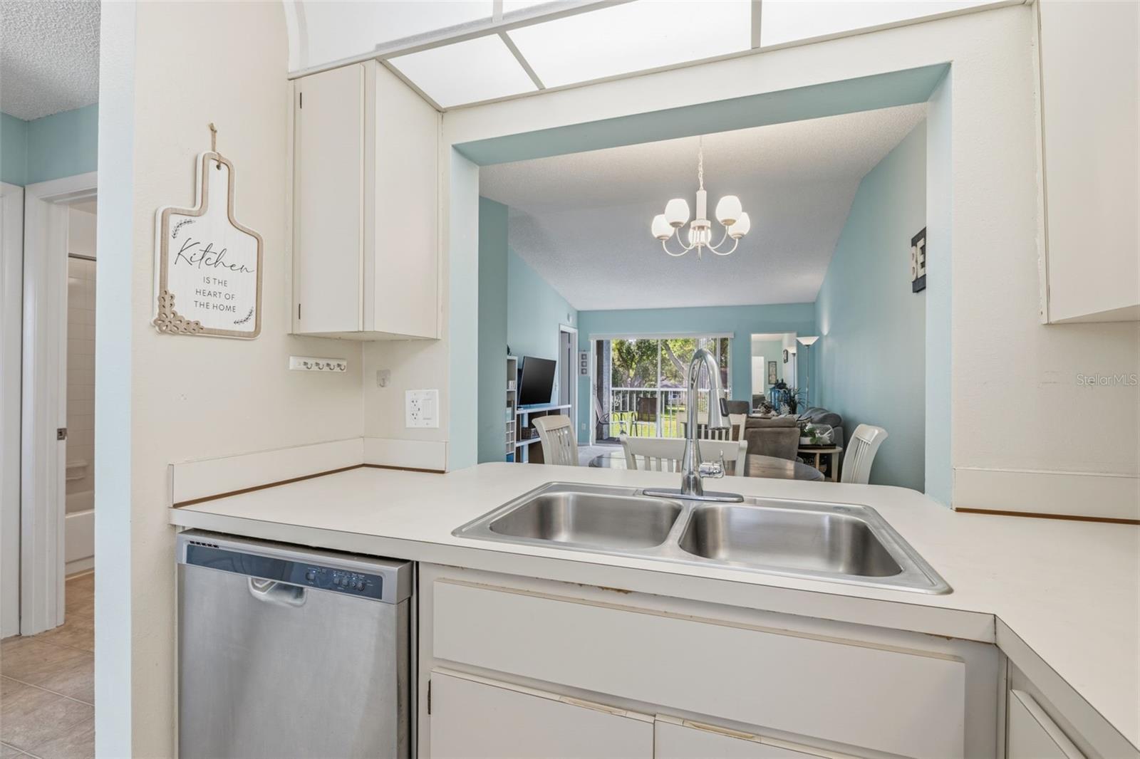 Image 8 of 35 For 1465 Millstream Lane 205