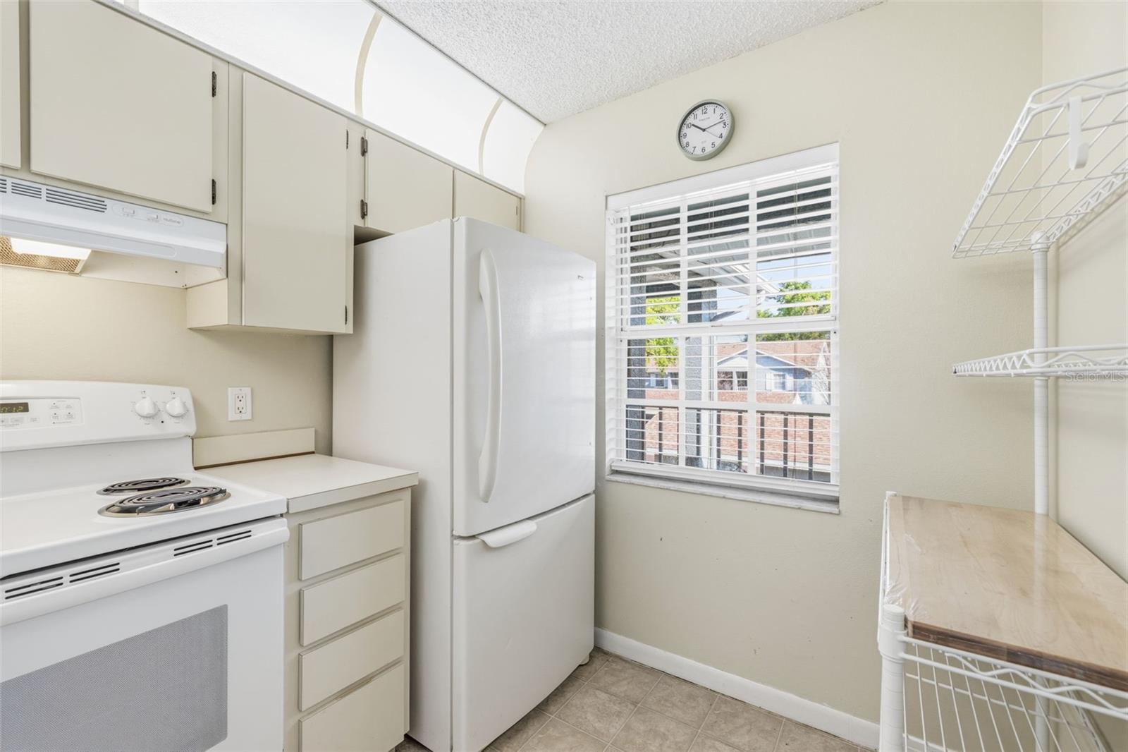 Image 9 of 35 For 1465 Millstream Lane 205