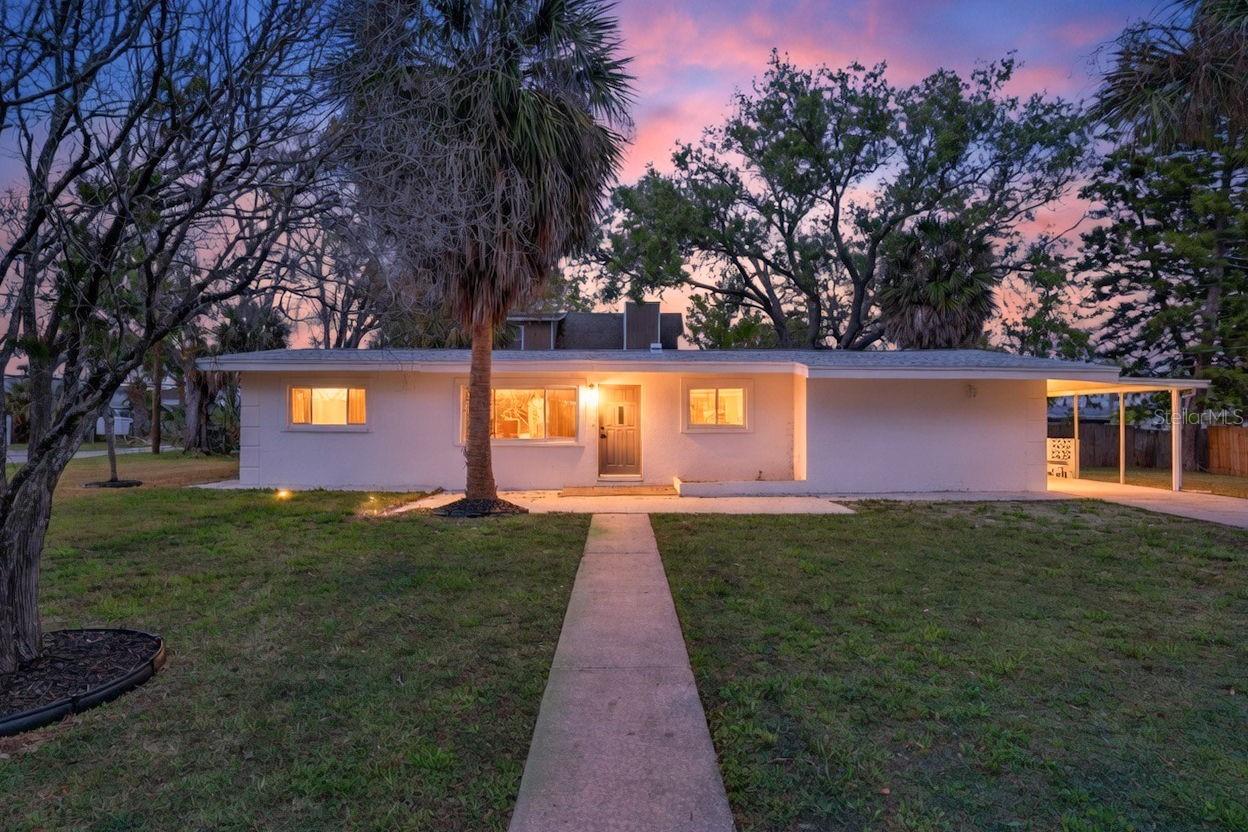 Listing photo id 22 for 695 Sunset Dr