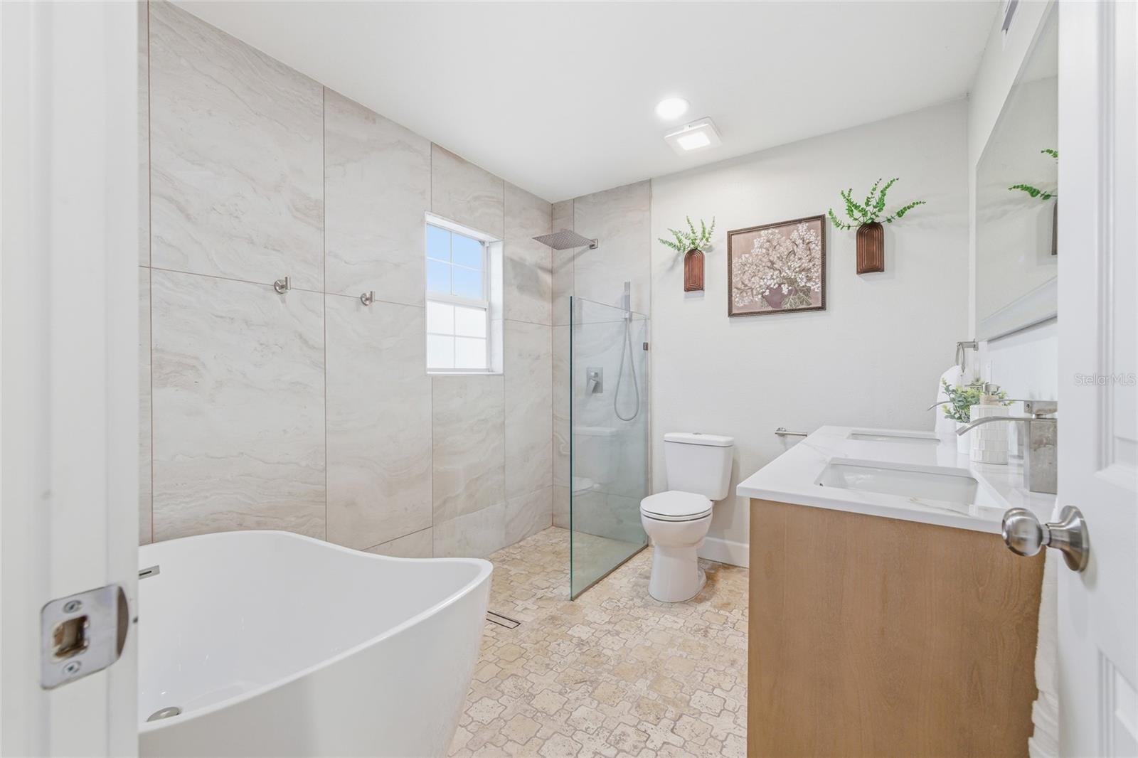 Image 16 of 22 For 201 Dunkirk Road