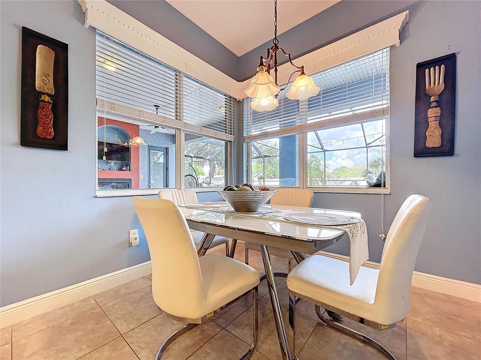 Image 16 of 94 For 609 Vintage Way