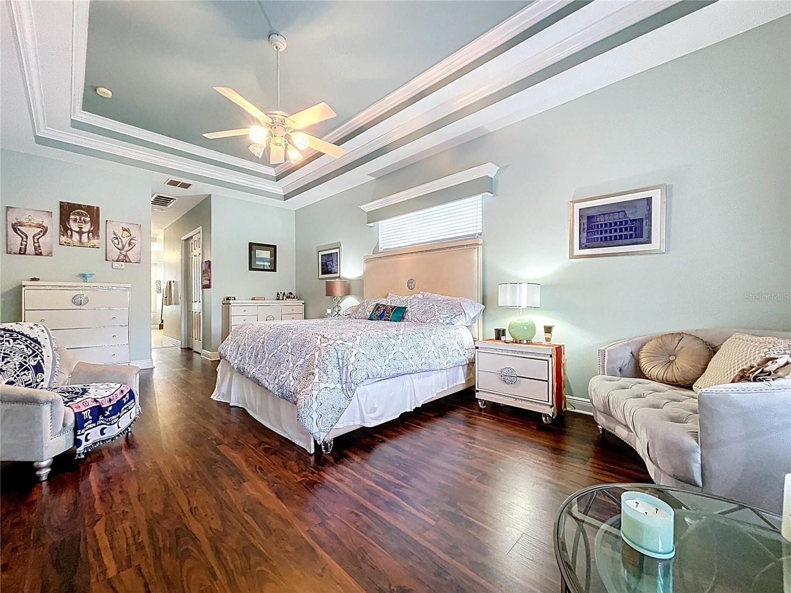 Image 31 of 94 For 609 Vintage Way