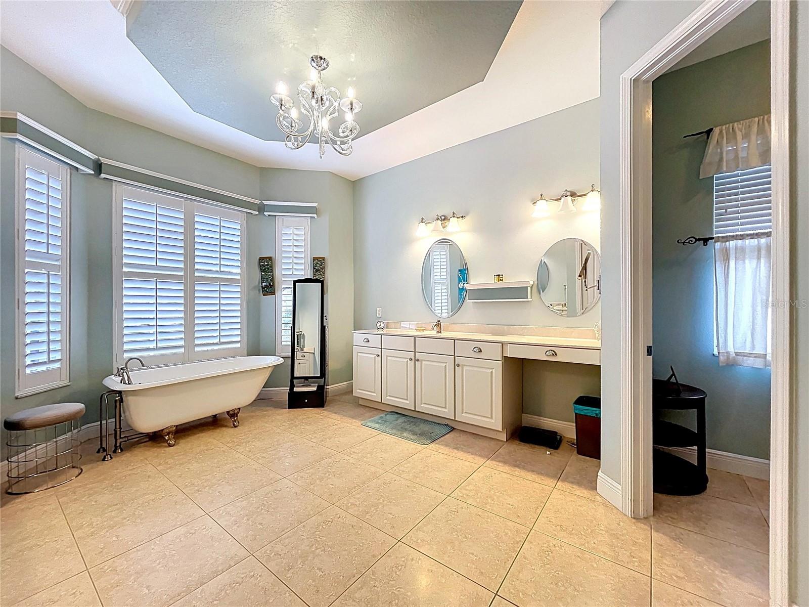 Image 34 of 94 For 609 Vintage Way