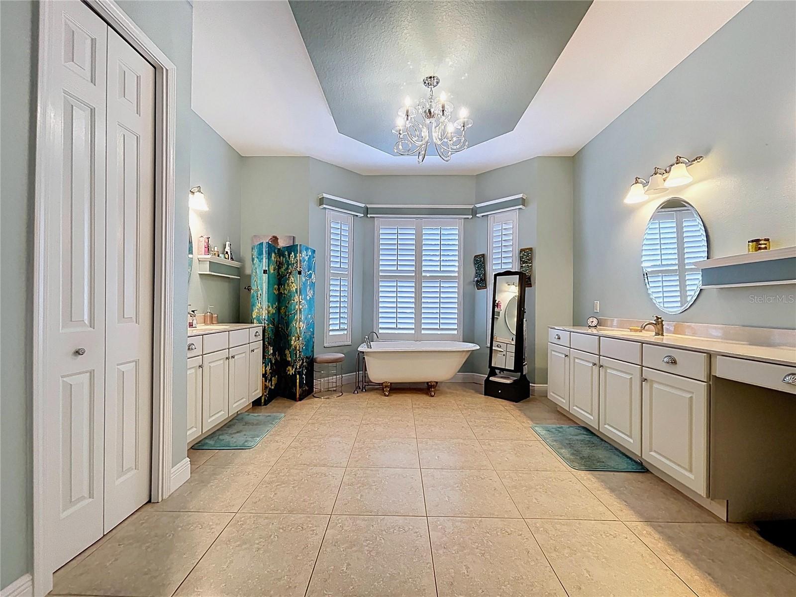 Image 37 of 94 For 609 Vintage Way