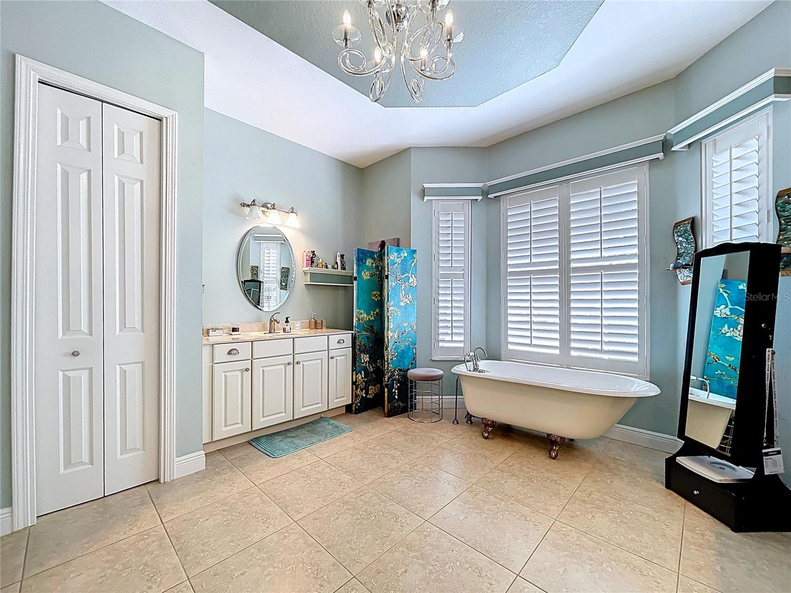 Image 38 of 94 For 609 Vintage Way