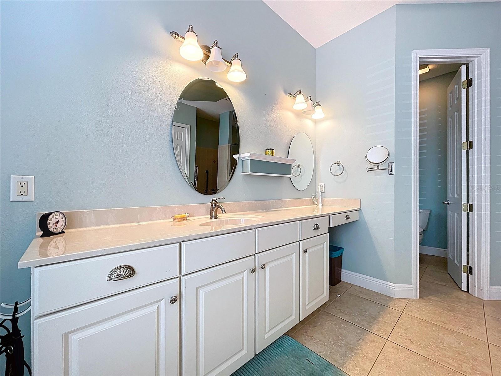 Image 40 of 94 For 609 Vintage Way