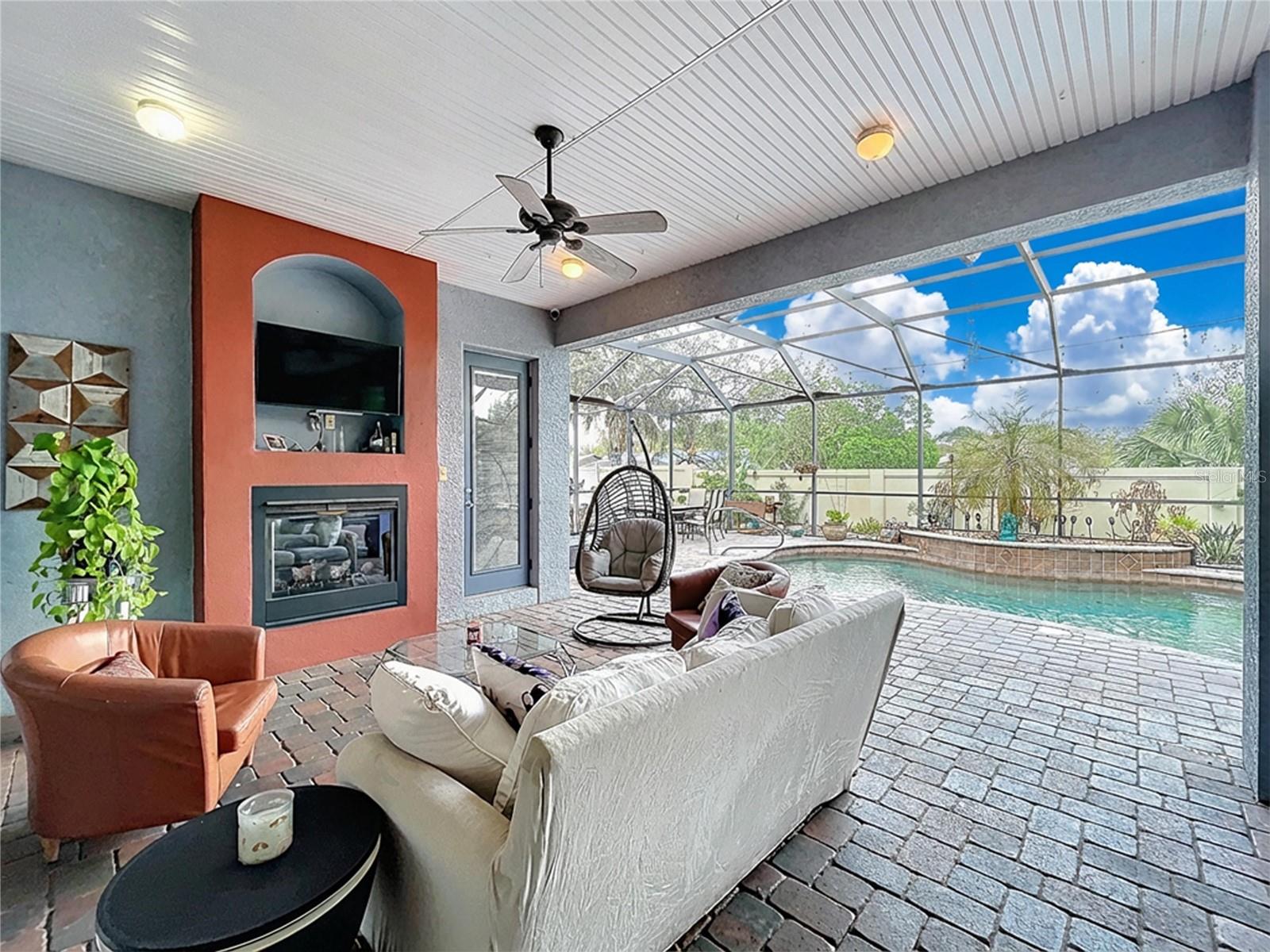 Image 60 of 94 For 609 Vintage Way