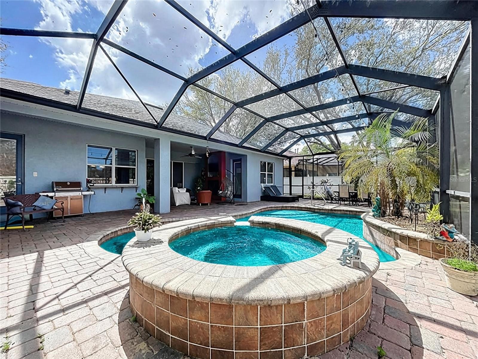 Image 65 of 94 For 609 Vintage Way