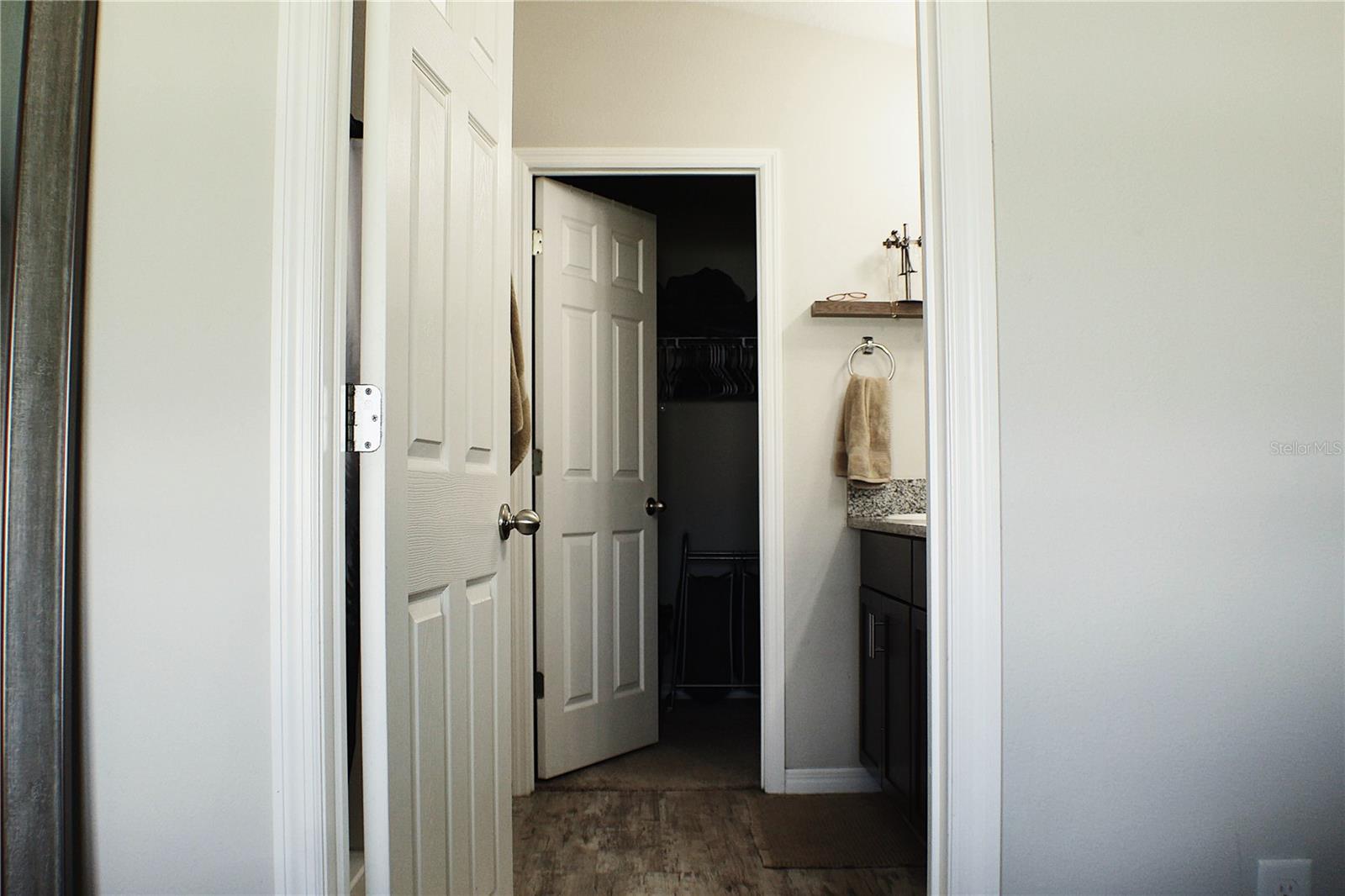 Image 11 of 22 For 5613 Arlington River Drive