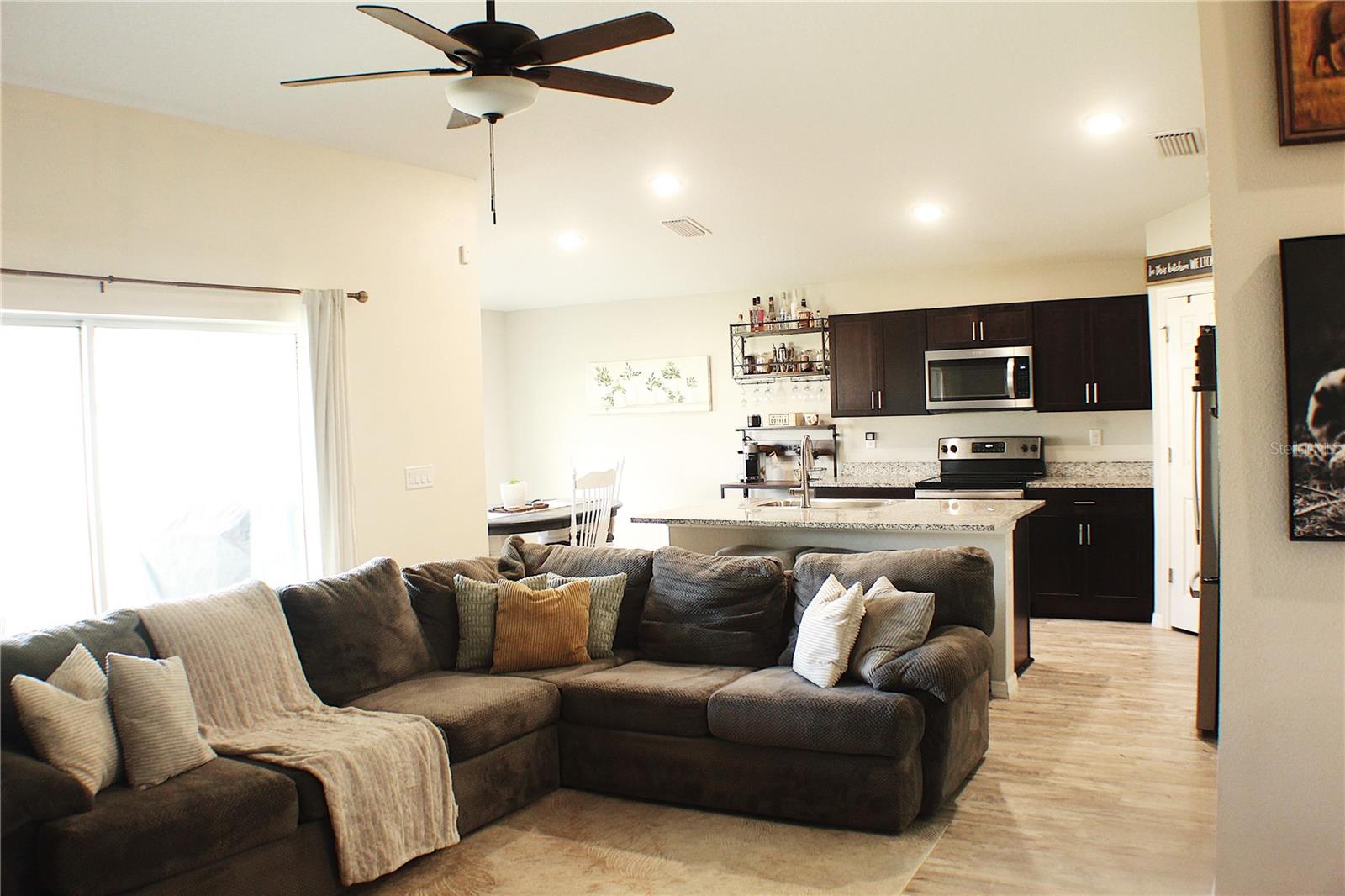 Image 5 of 22 For 5613 Arlington River Drive