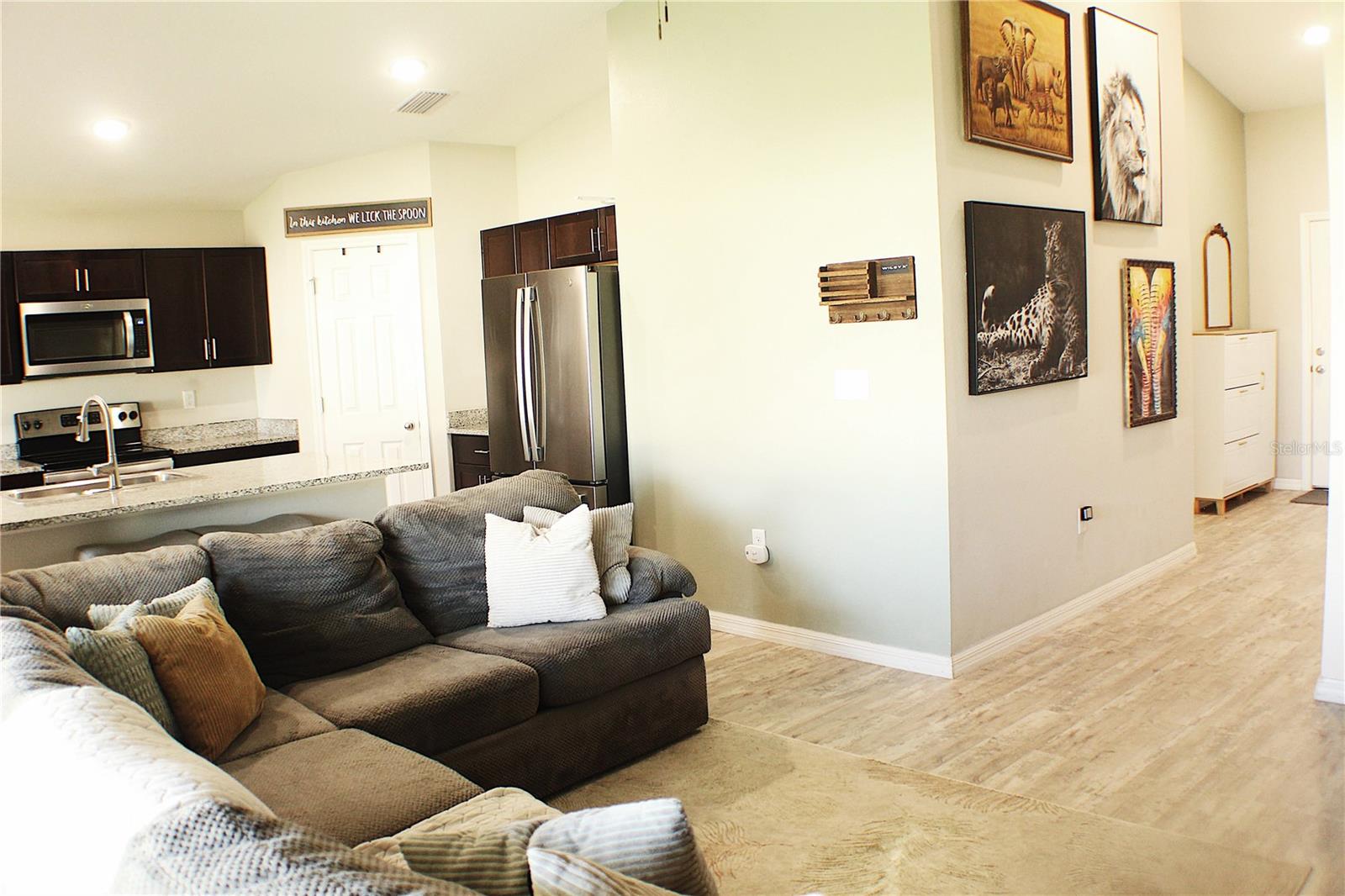 Image 6 of 22 For 5613 Arlington River Drive