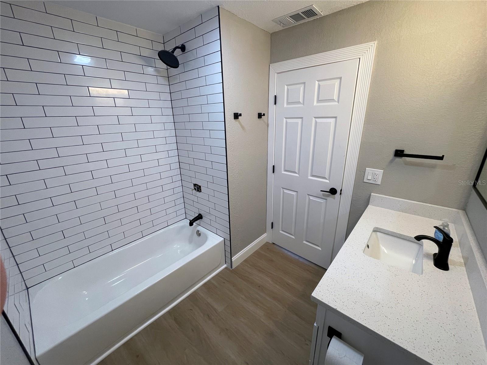 Image 4 of 12 For 4326 Clark Avenue