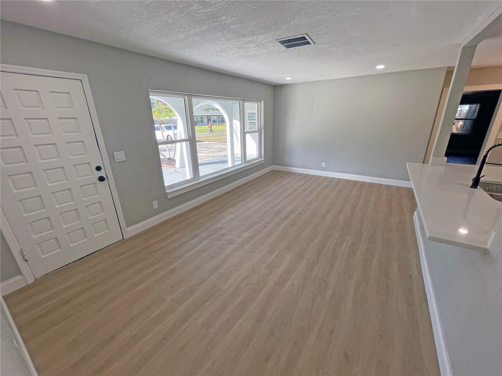 Image 7 of 12 For 4326 Clark Avenue