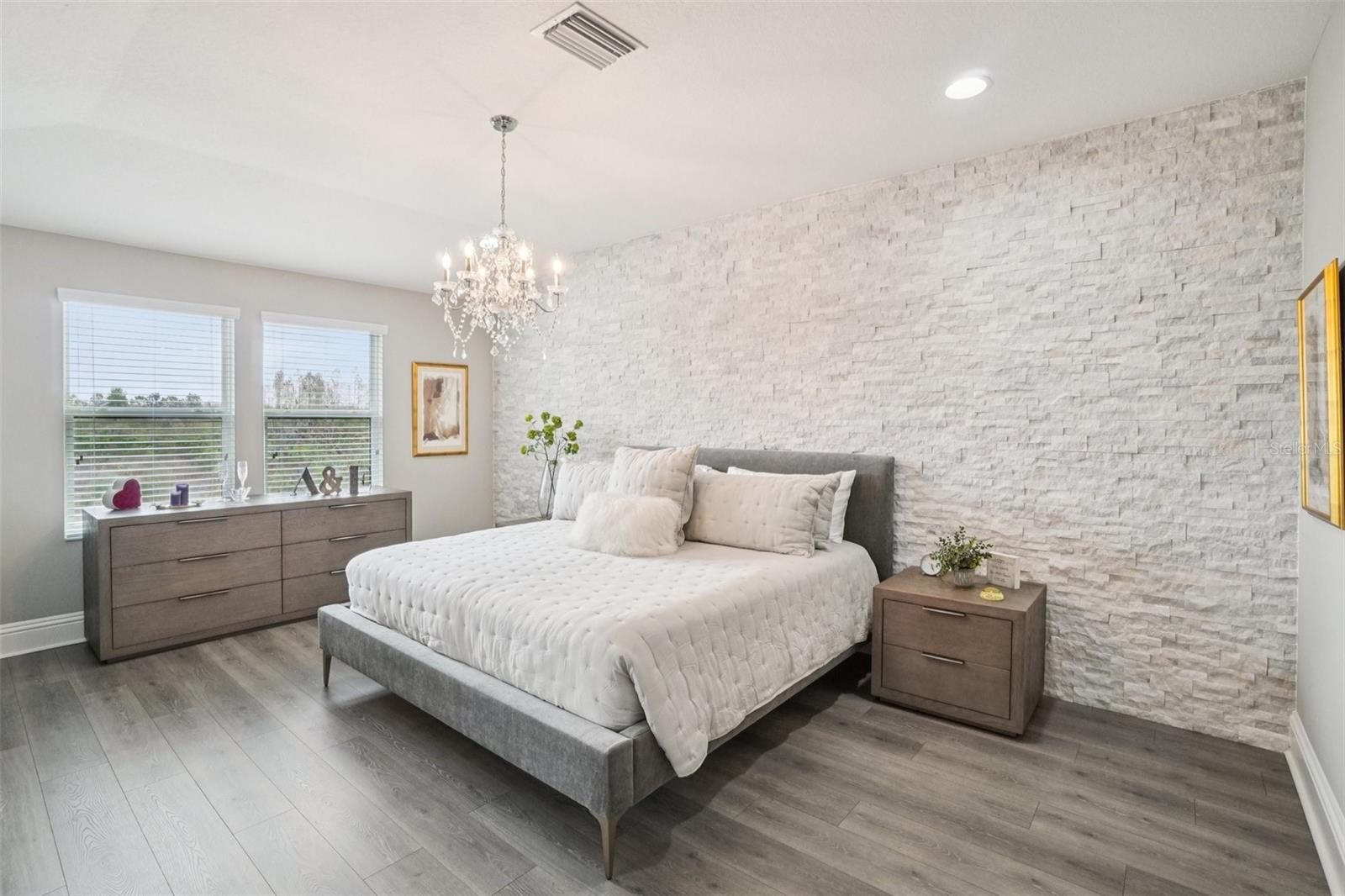 Image 22 of 39 For 30167 Southwell Lane