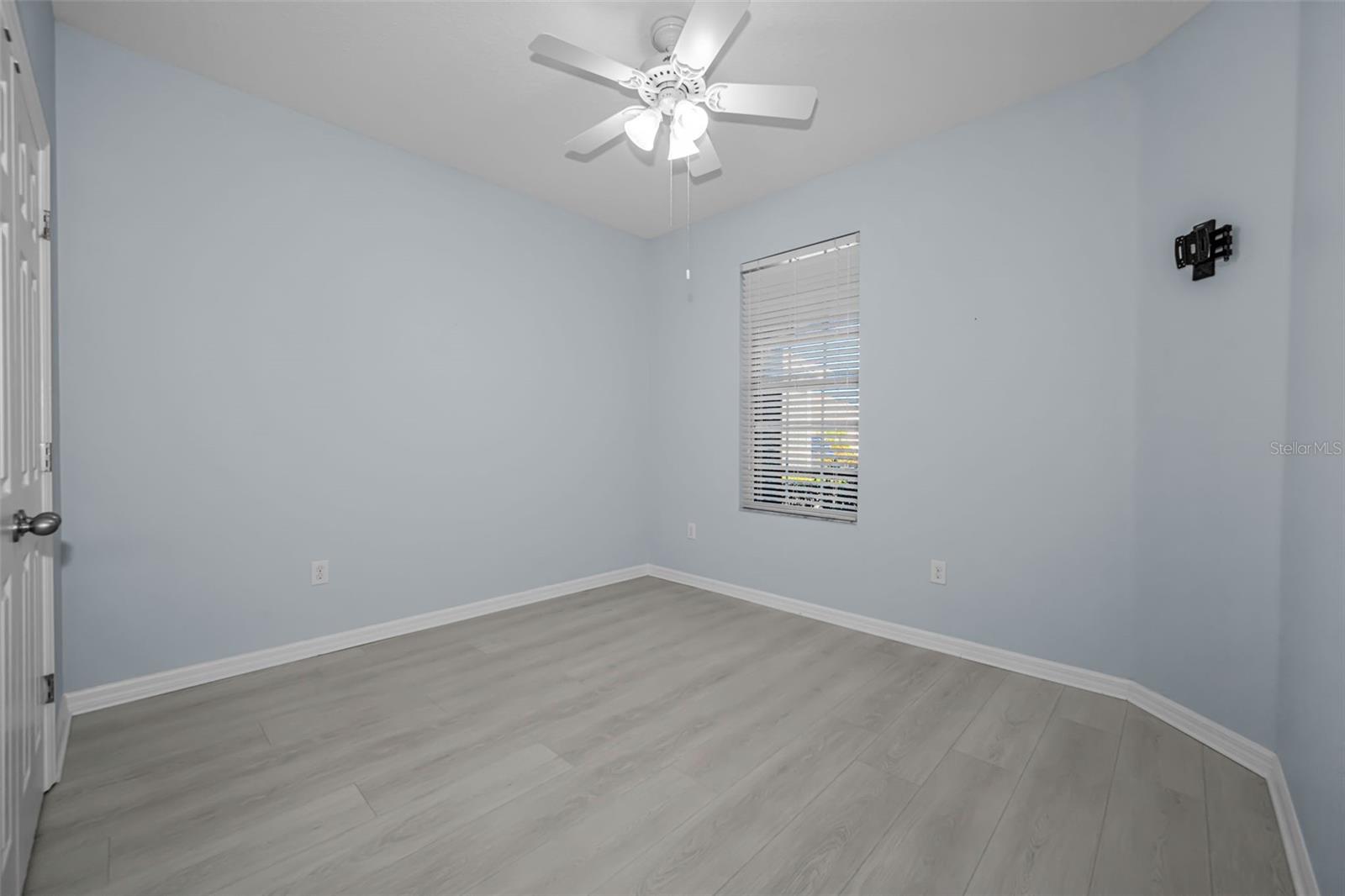 Image 32 of 69 For 2216 Parrot Fish Drive