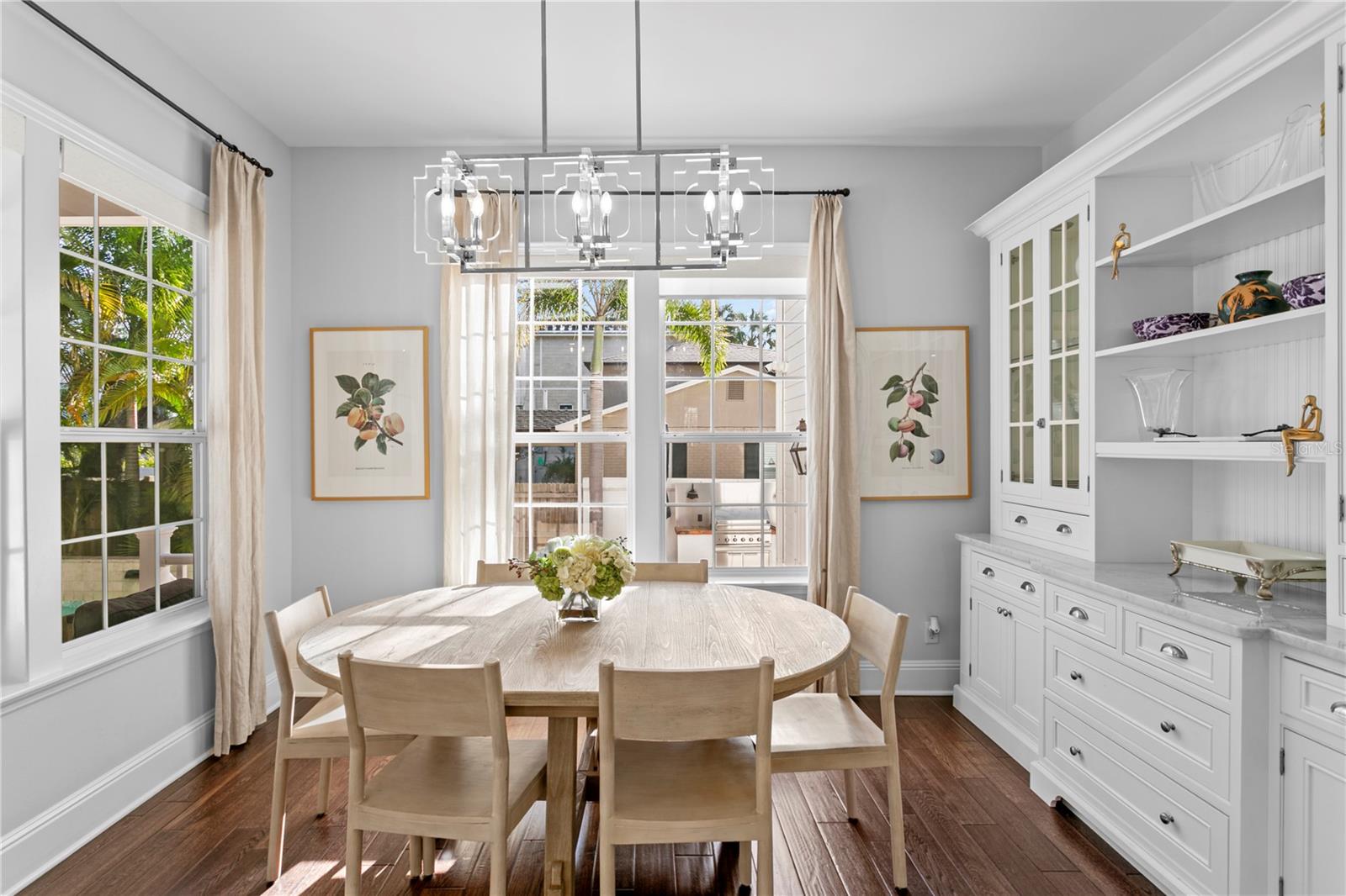 Image 21 of 87 For 12 Treasure Drive