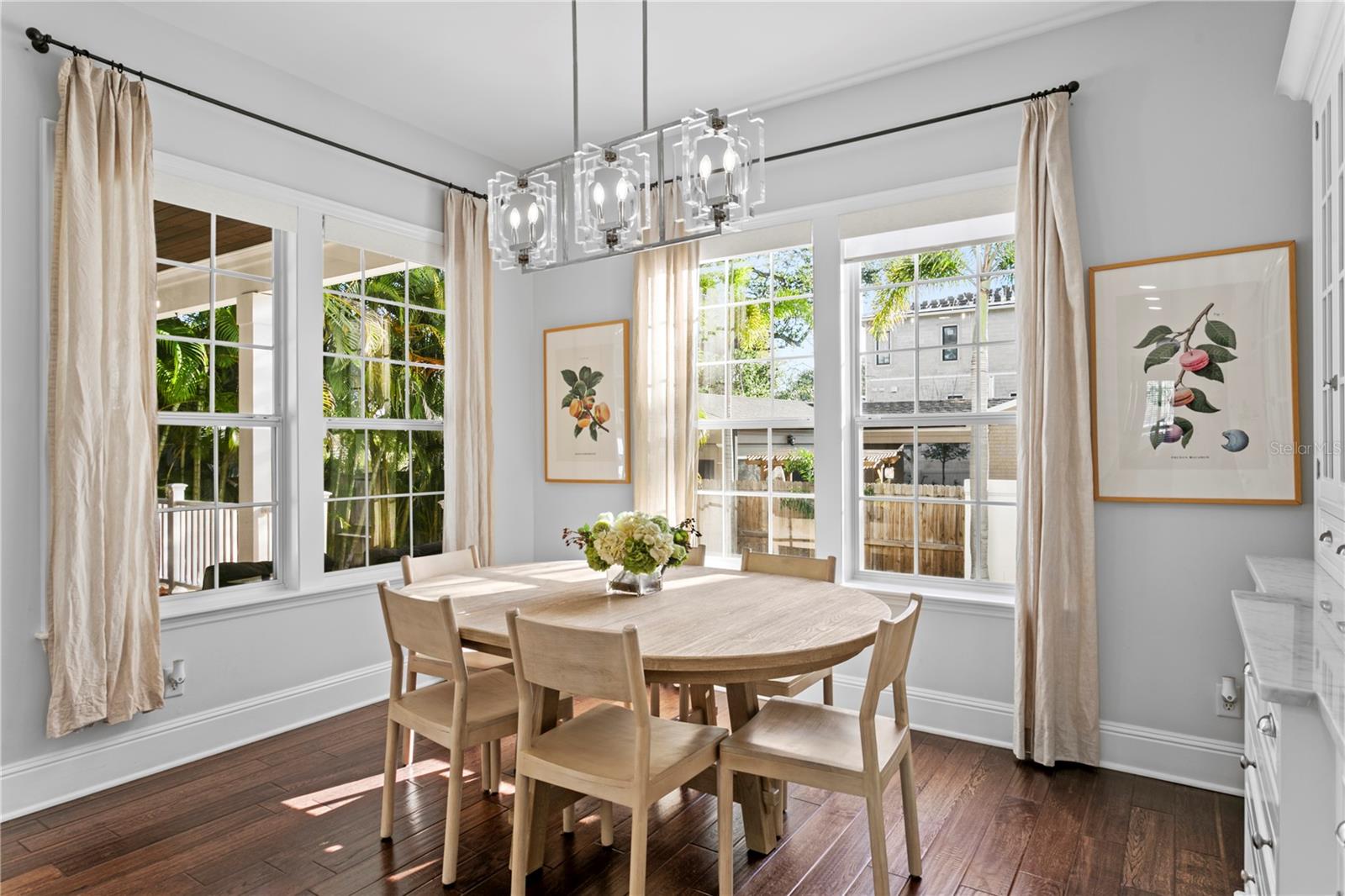 Image 22 of 87 For 12 Treasure Drive