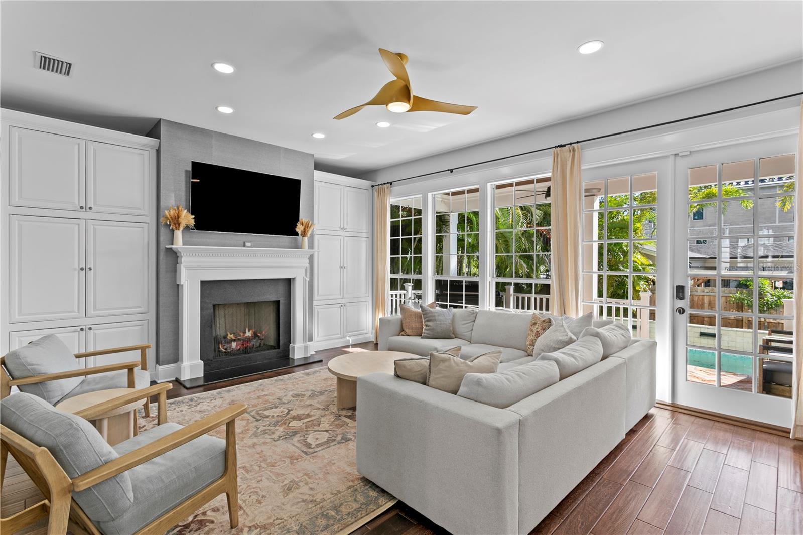 Image 25 of 87 For 12 Treasure Drive