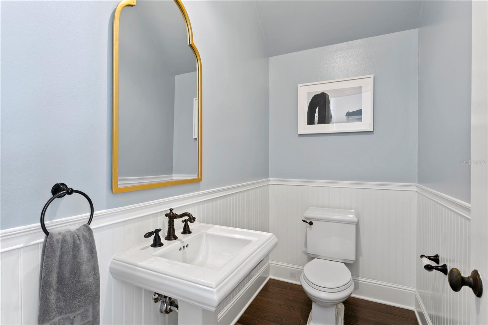 Image 31 of 87 For 12 Treasure Drive