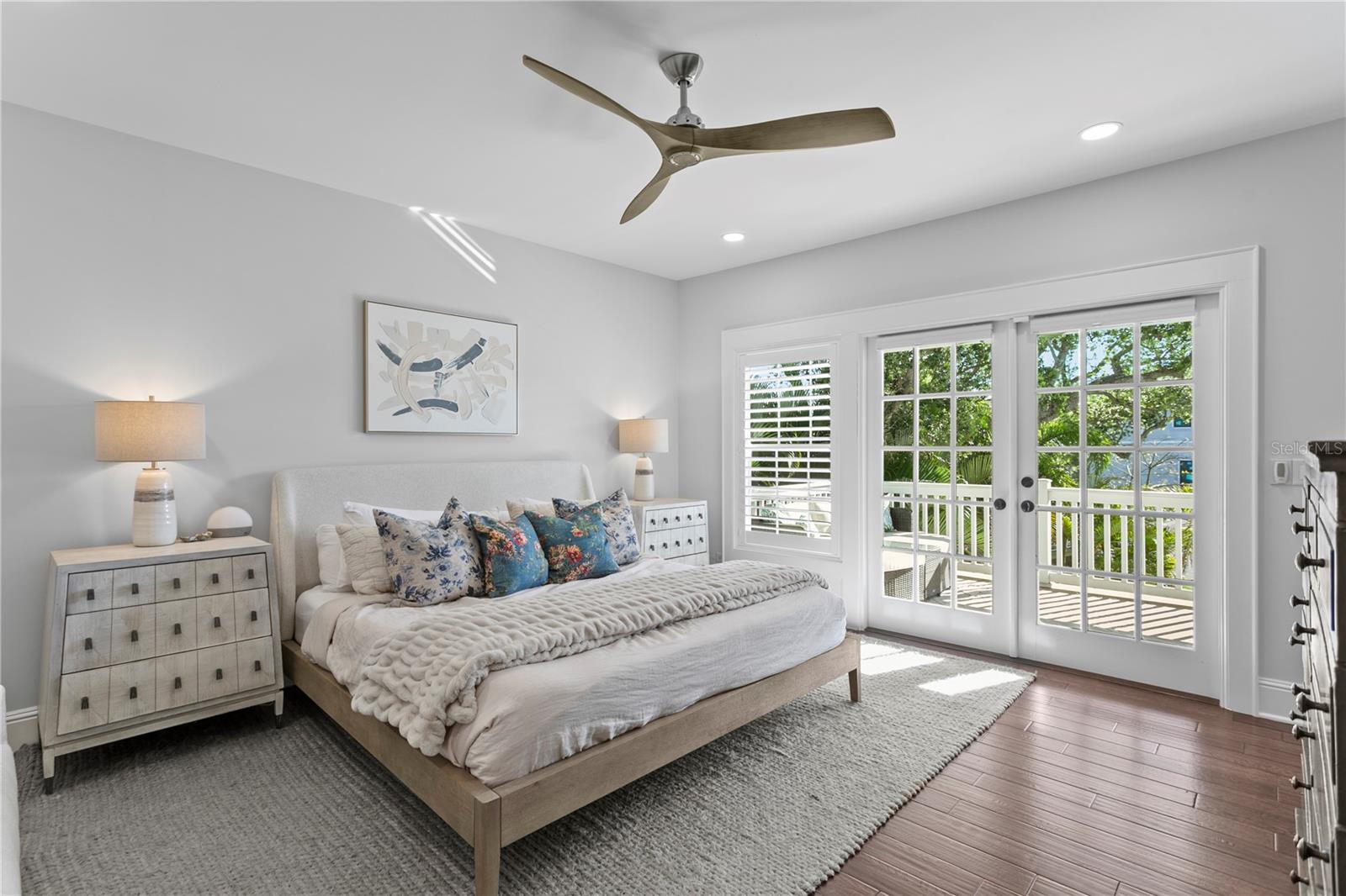 Image 37 of 87 For 12 Treasure Drive