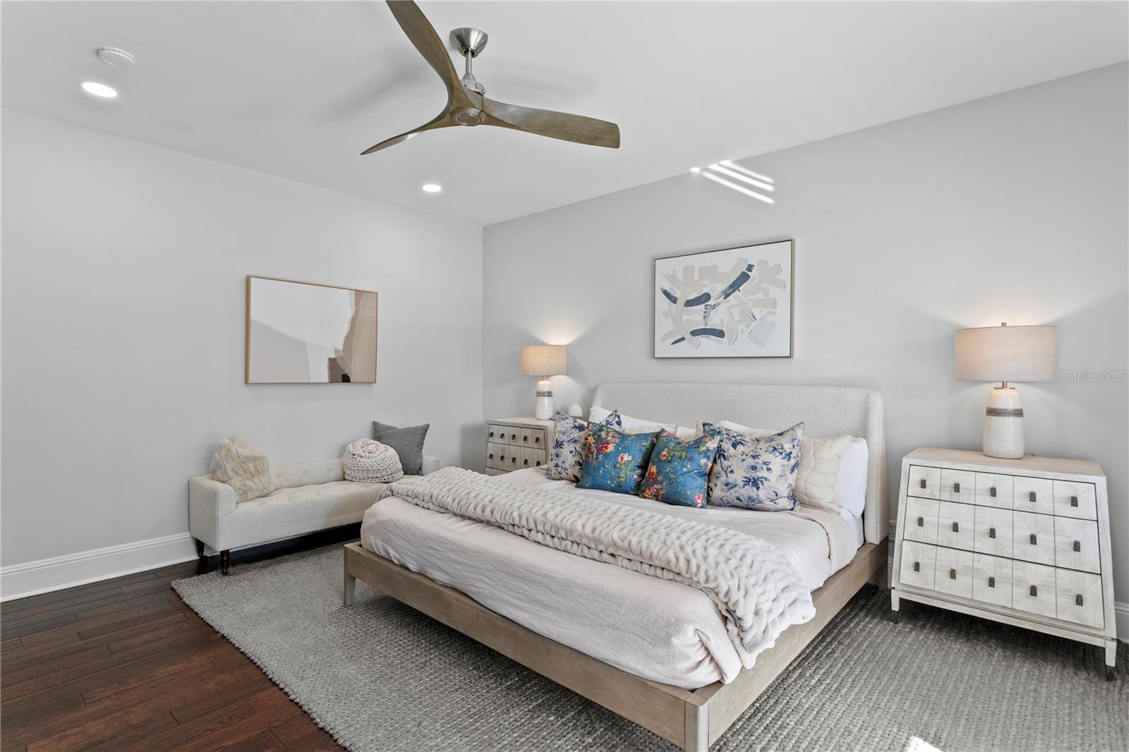 Image 38 of 87 For 12 Treasure Drive