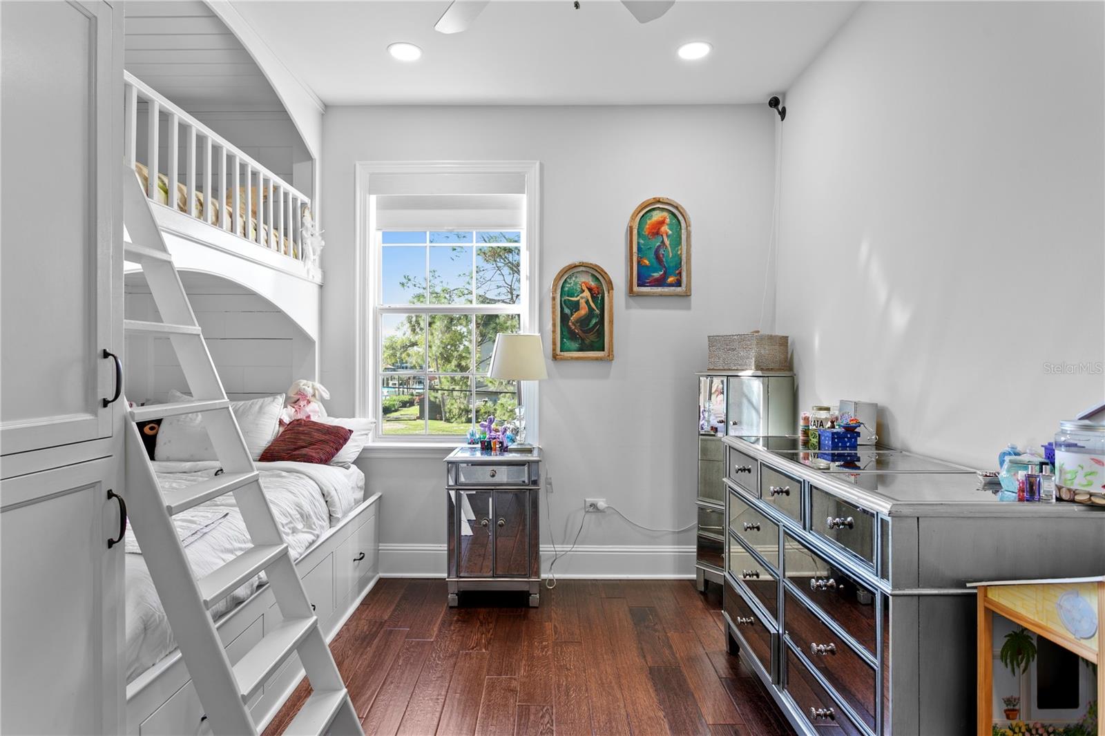 Image 48 of 87 For 12 Treasure Drive