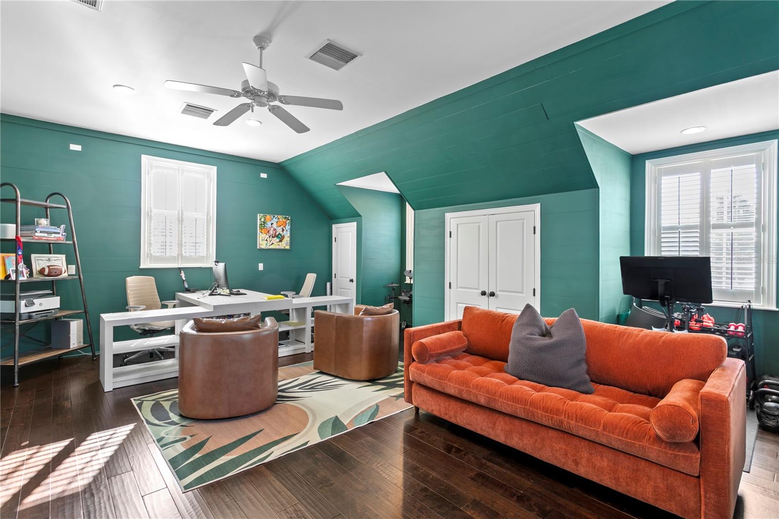 Image 55 of 87 For 12 Treasure Drive