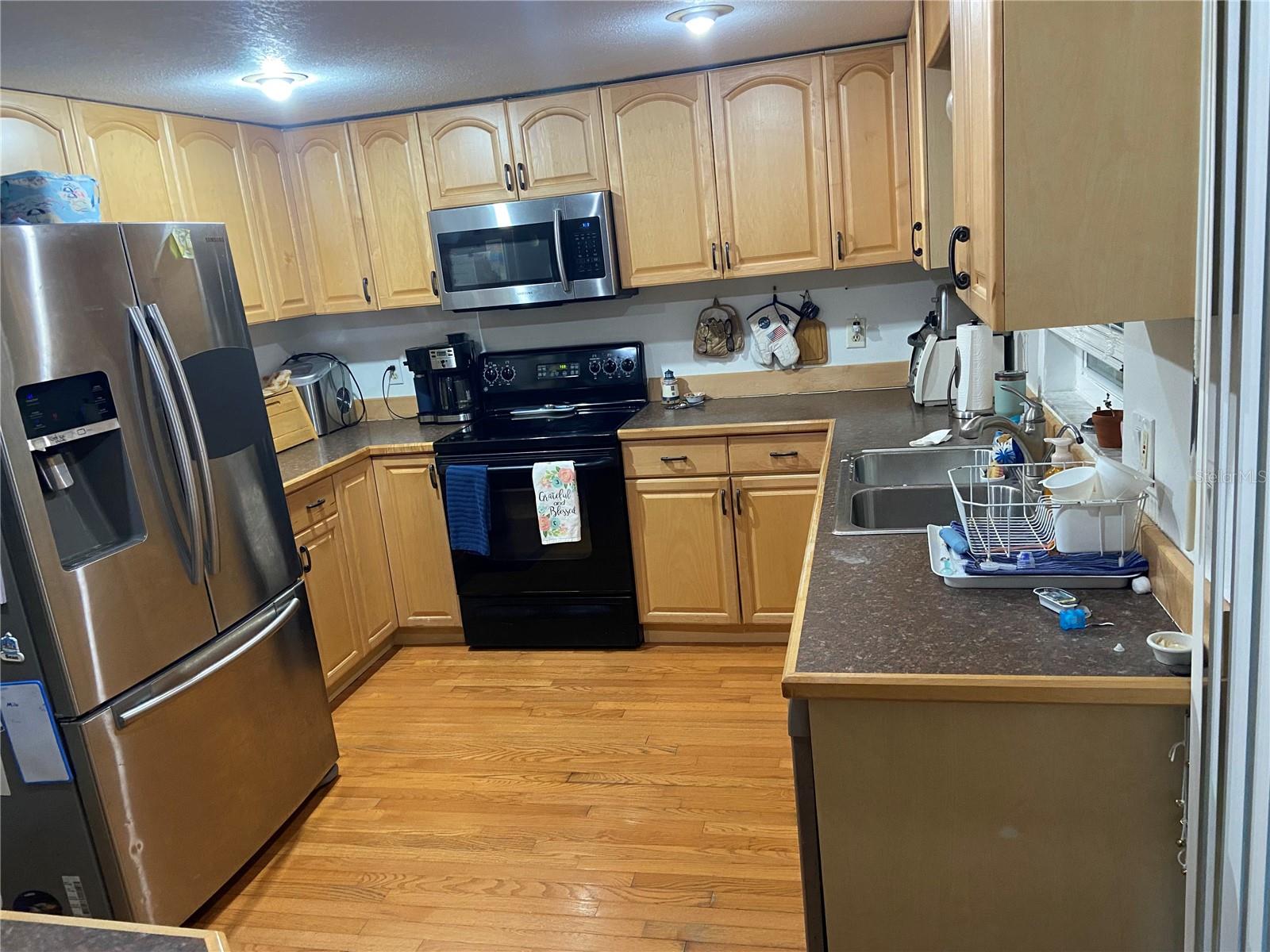 Image 2 of 6 For 1116 Oakwood Street