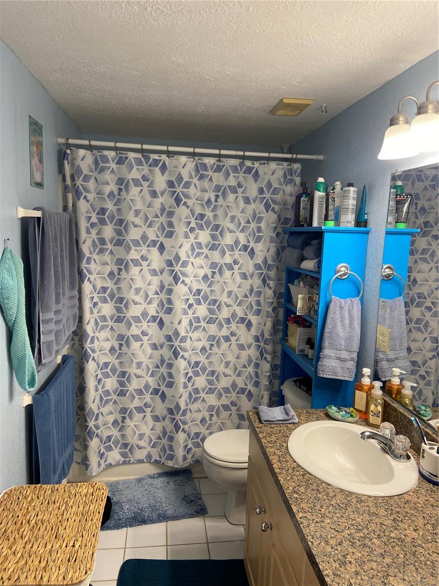 Image 4 of 6 For 1116 Oakwood Street