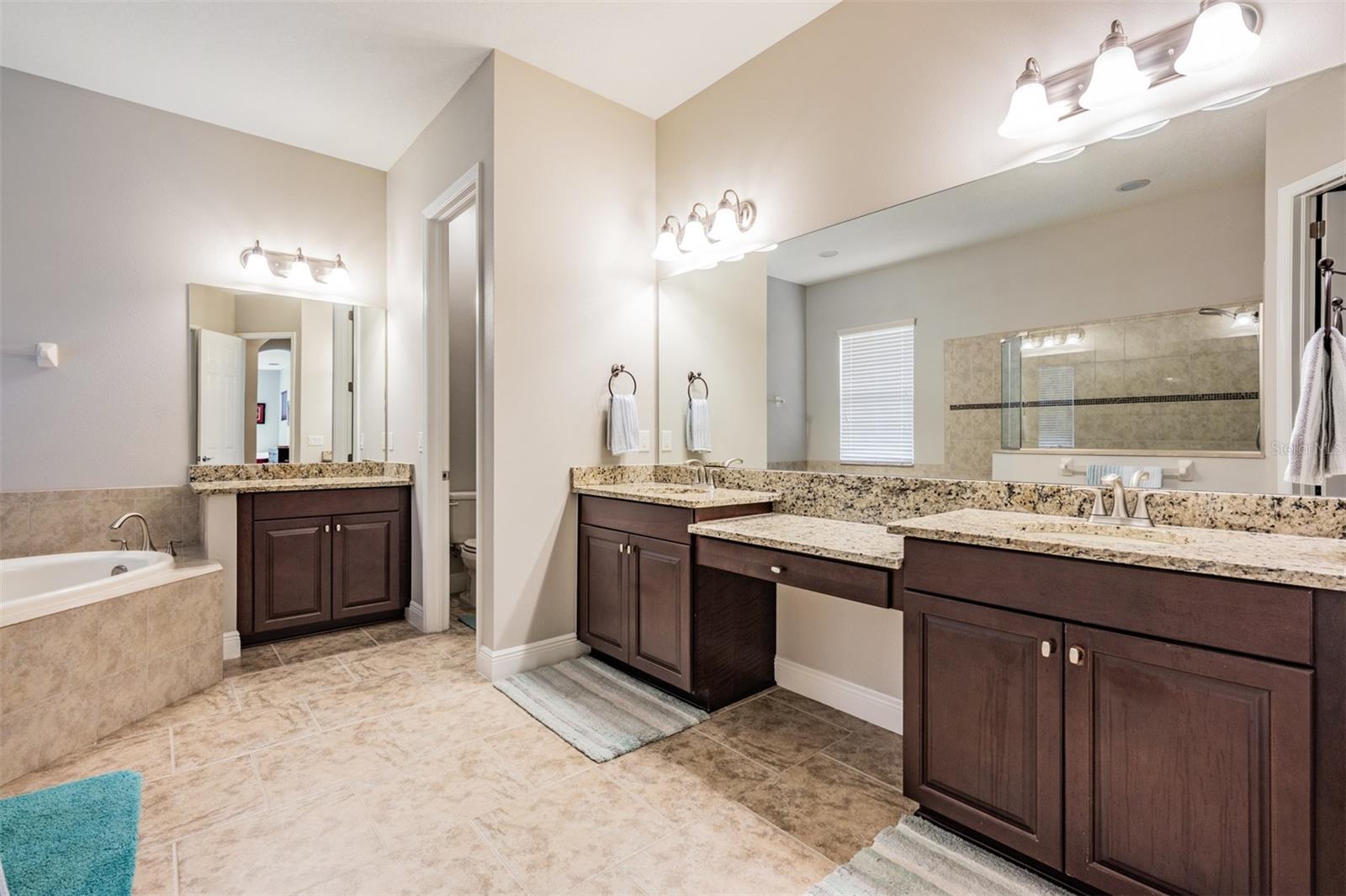 Image 24 of 69 For 19420 Autumn Chase Court