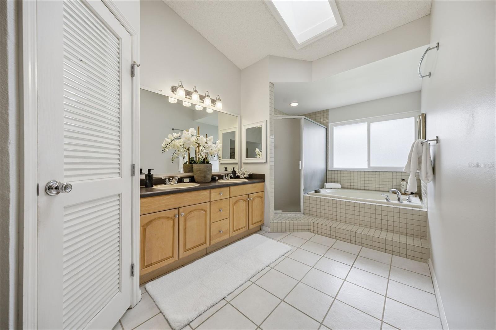 Image 21 of 62 For 465 Holly Hill Road