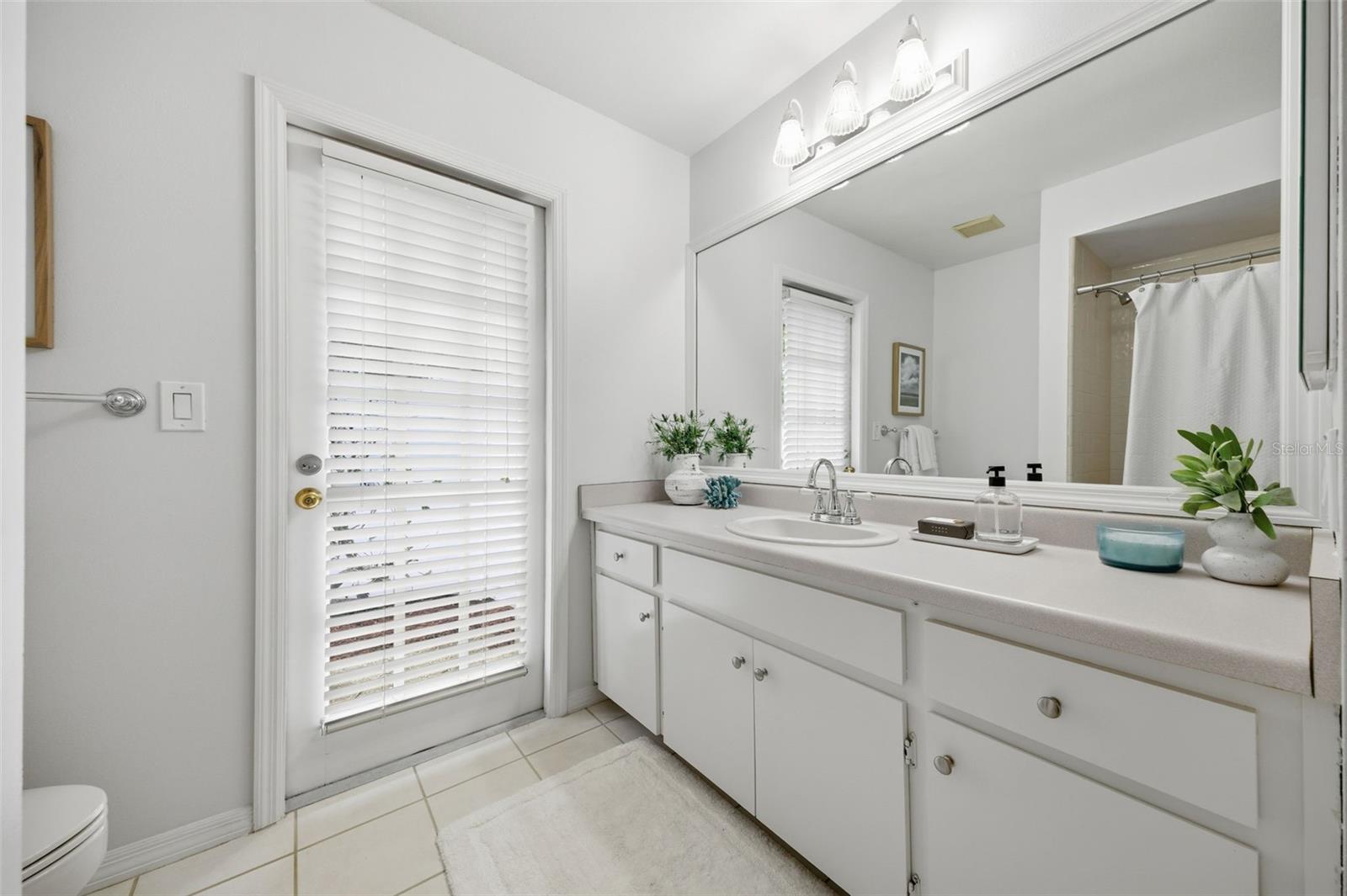 Image 28 of 62 For 465 Holly Hill Road