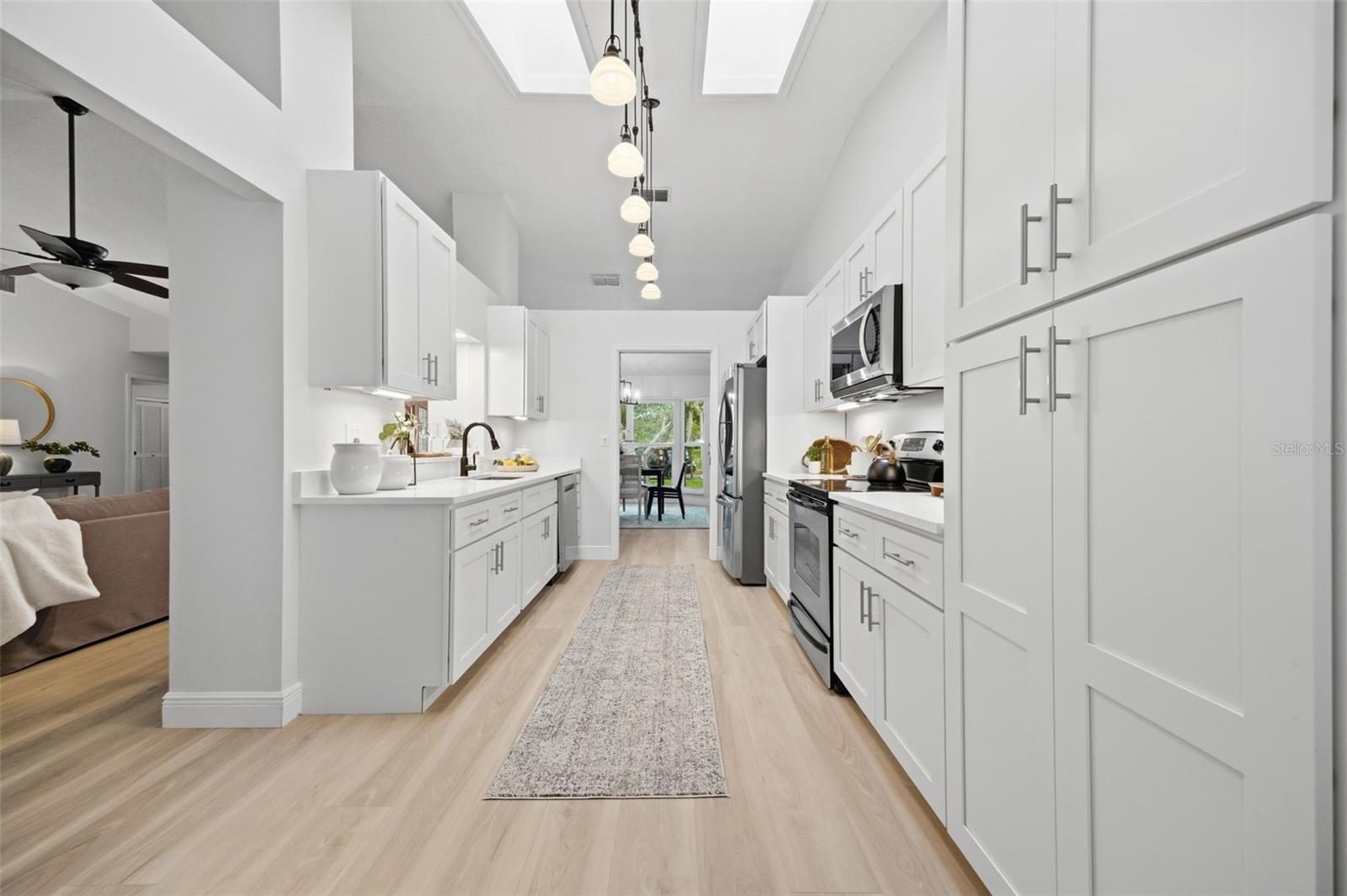 Image 6 of 62 For 465 Holly Hill Road