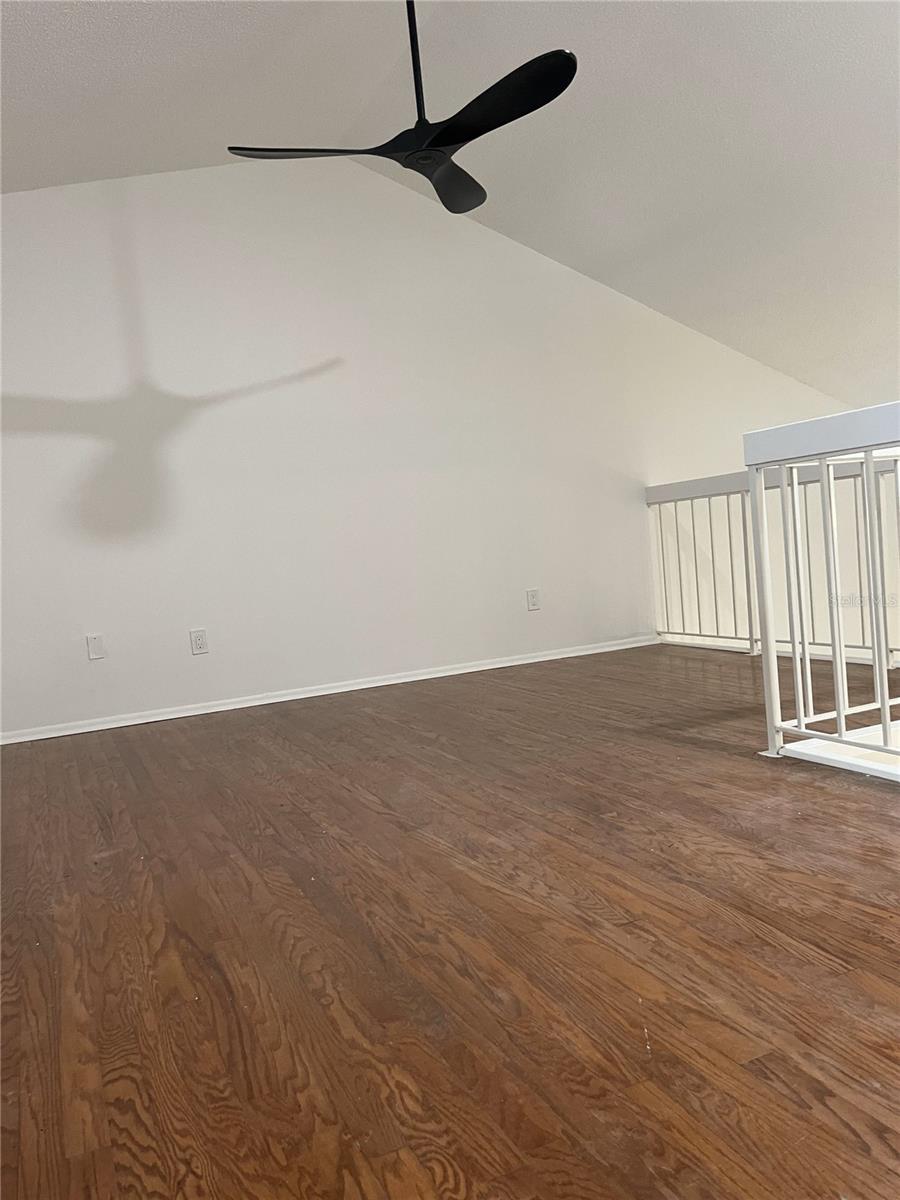 Image 11 of 16 For 8433 Laurelon Place