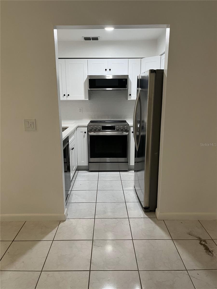 Image 4 of 16 For 8433 Laurelon Place