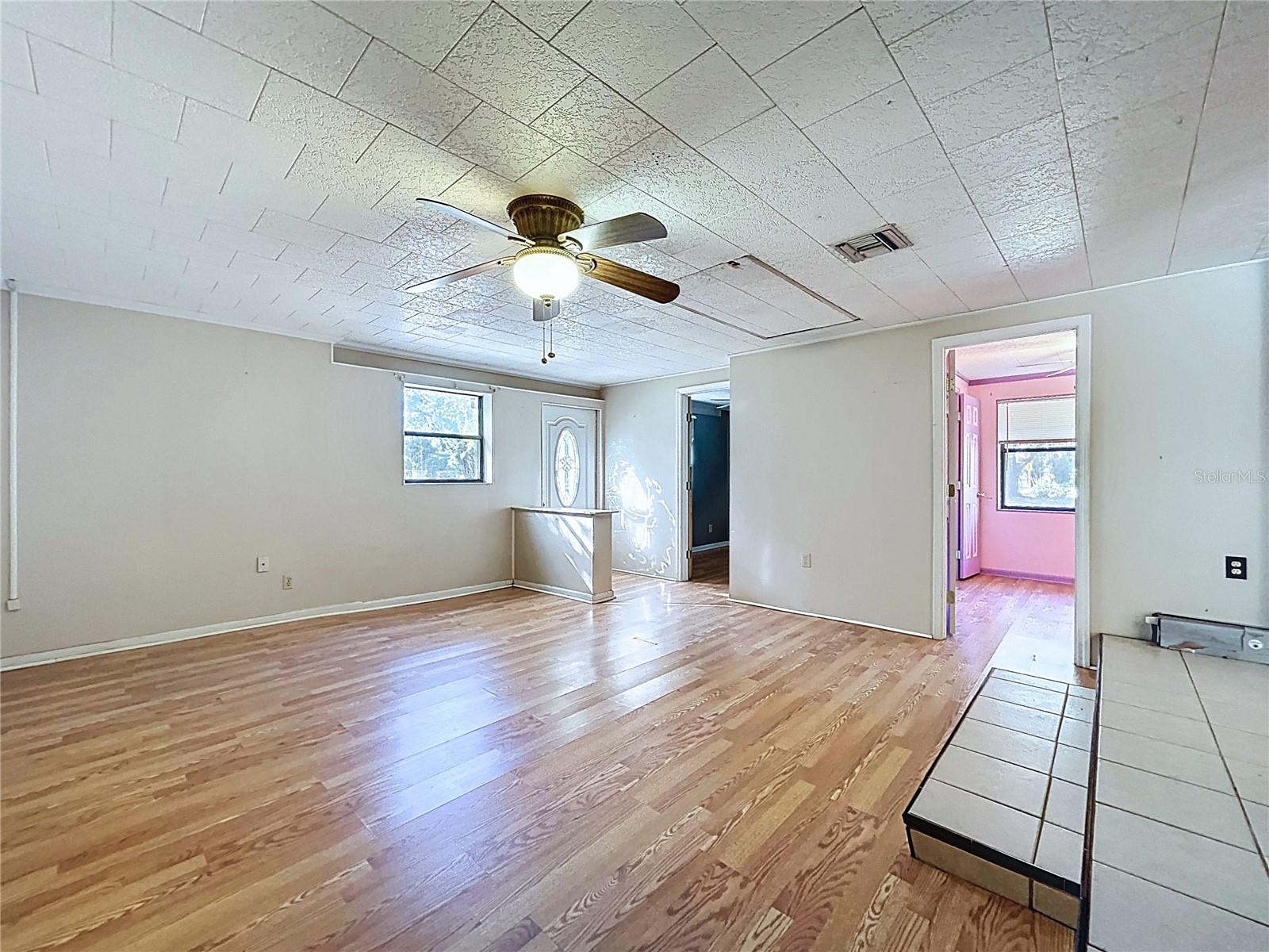 Image 10 of 60 For 17902 Burnside Road