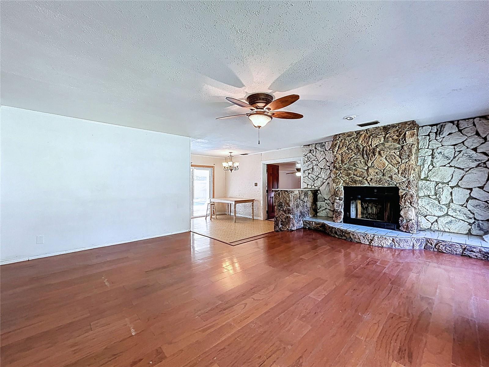 Image 20 of 60 For 17902 Burnside Road