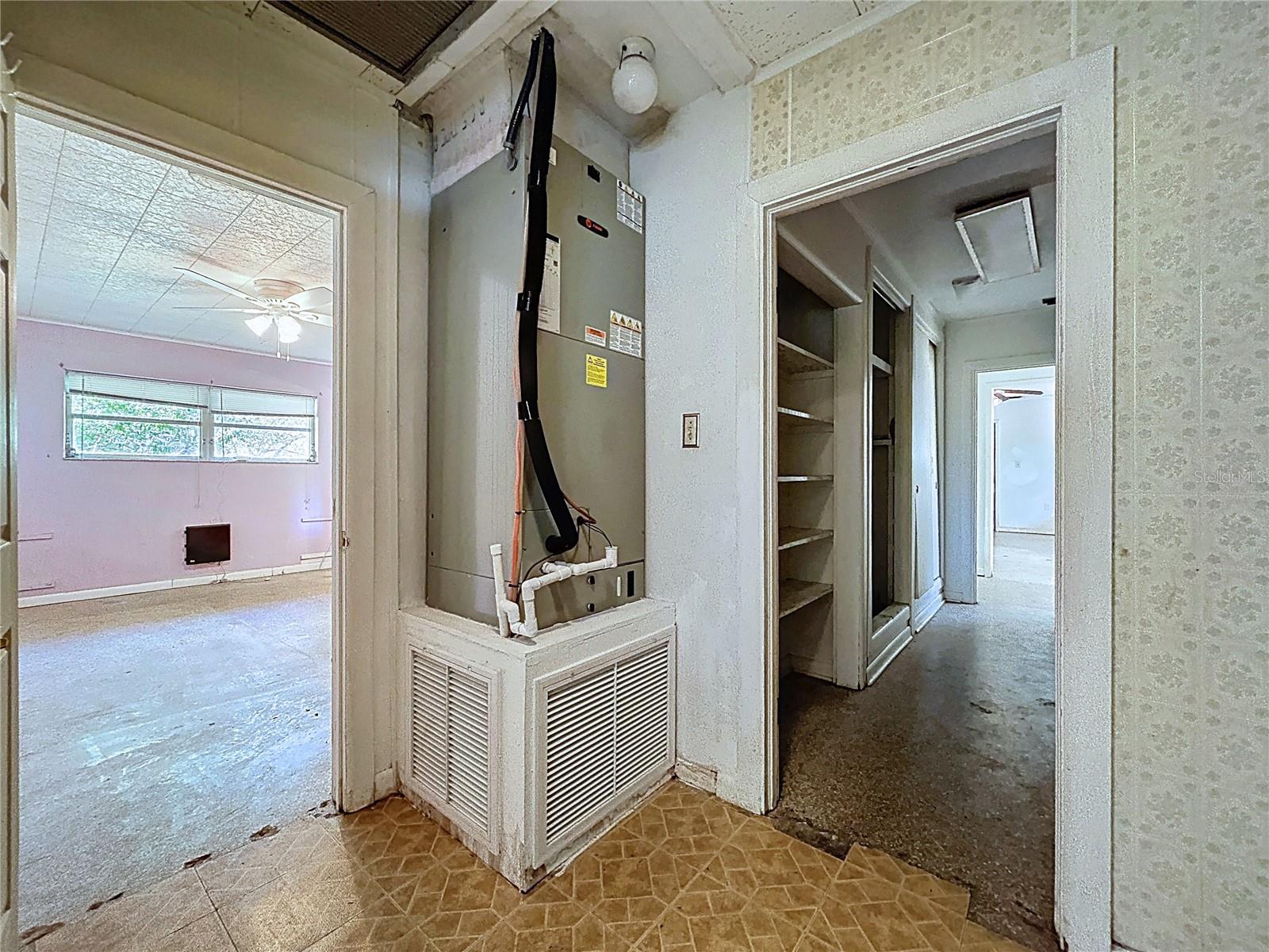 Image 32 of 60 For 17902 Burnside Road