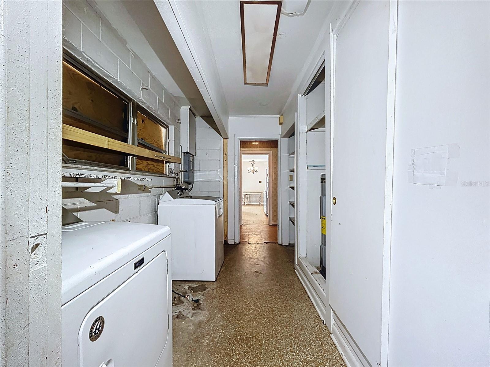 Image 42 of 60 For 17902 Burnside Road