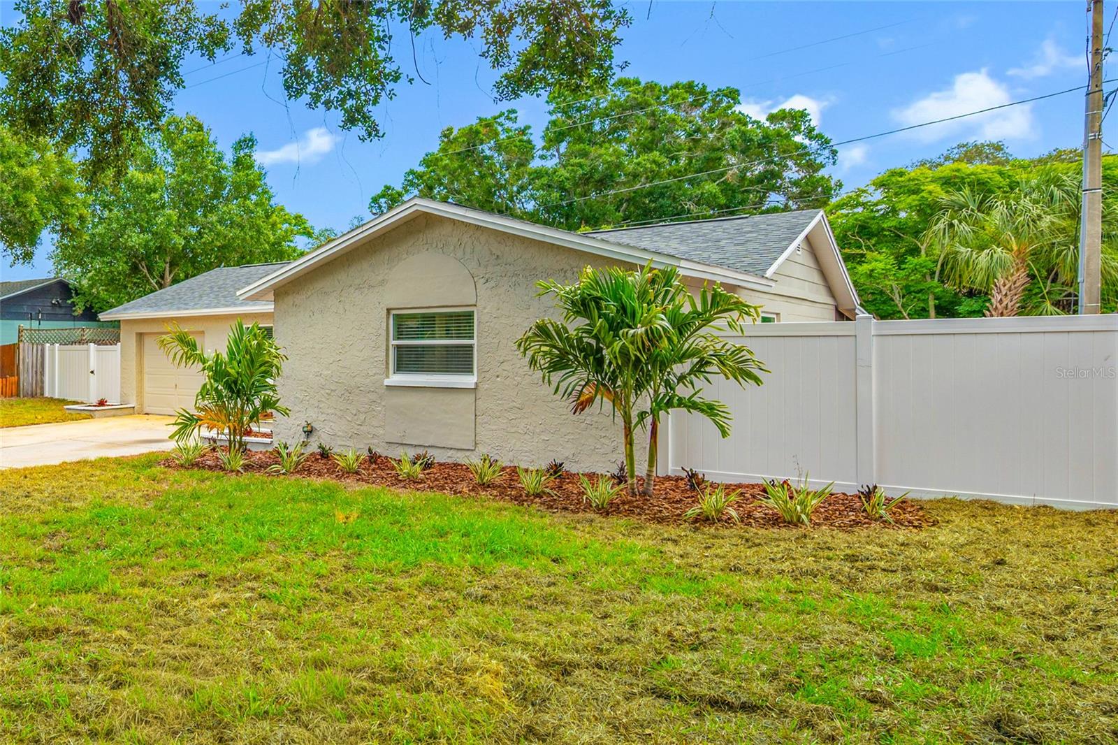 Image 4 of 68 For 1549 Huntington Lane