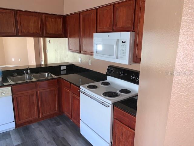 Image 3 of 3 For 11752 Lynmoor Drive