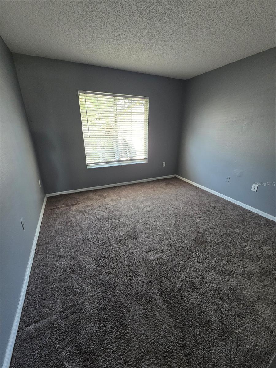 Image 5 of 12 For 11752 Lynmoor Drive