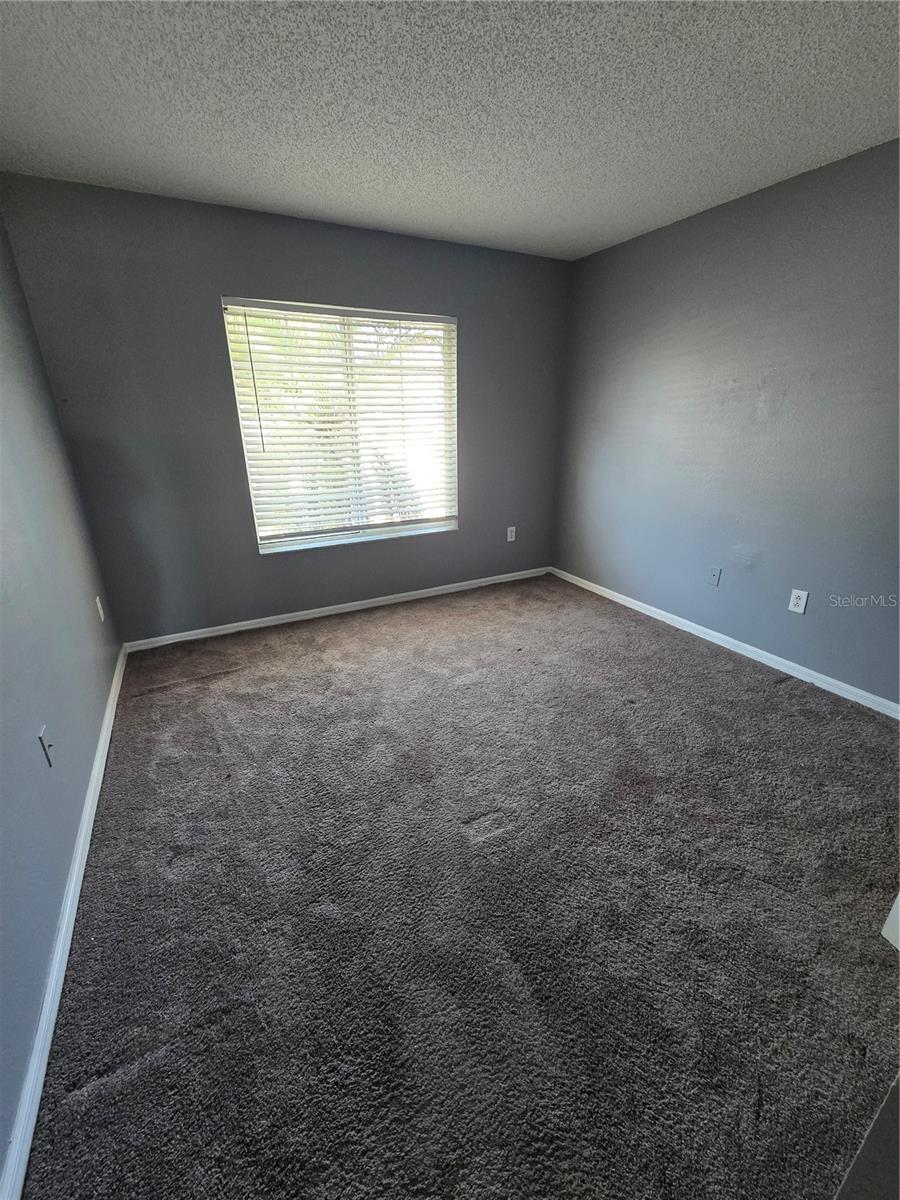 Image 6 of 12 For 11752 Lynmoor Drive